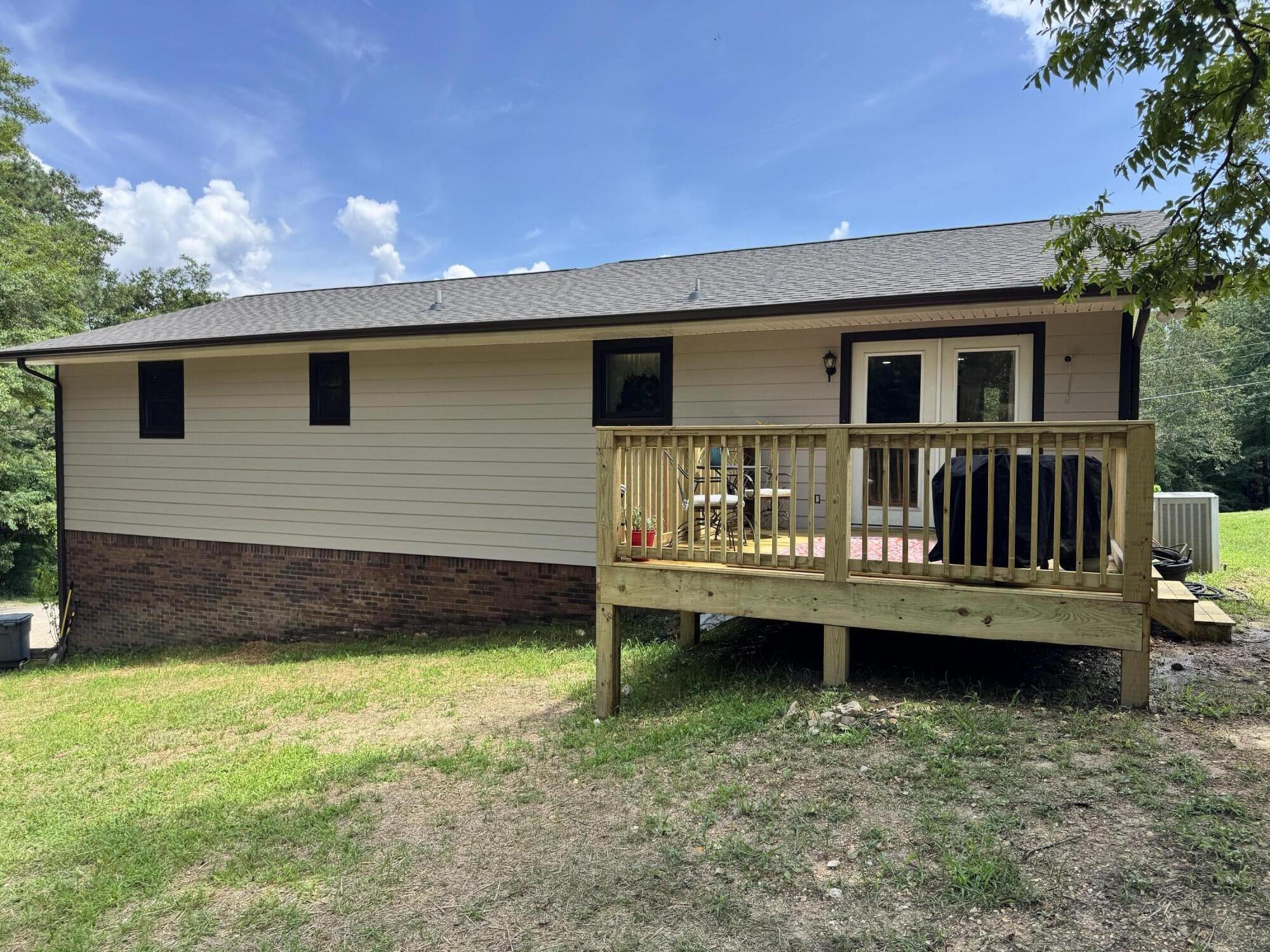 2207 Driftwood Road