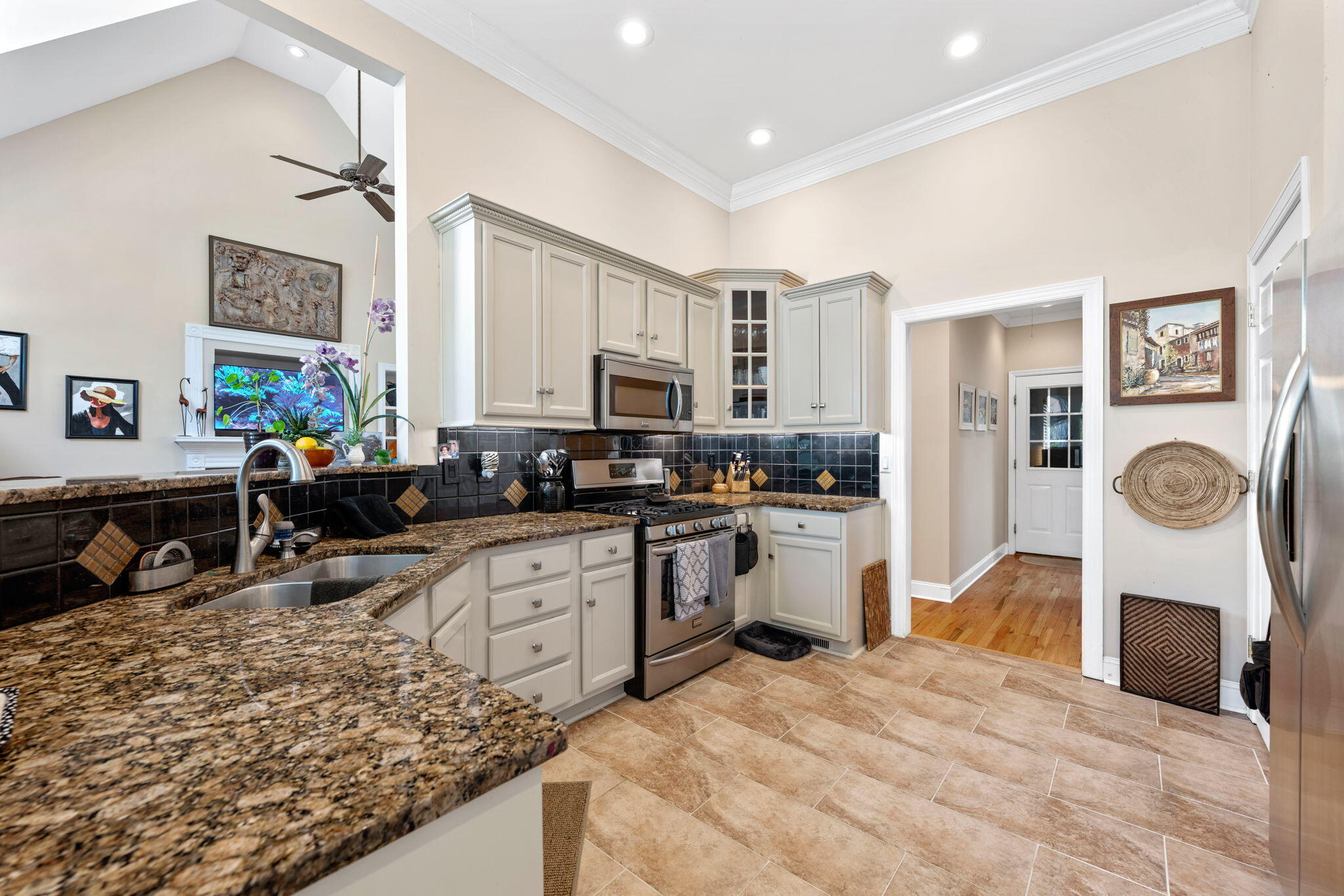 902 Cattails Drive