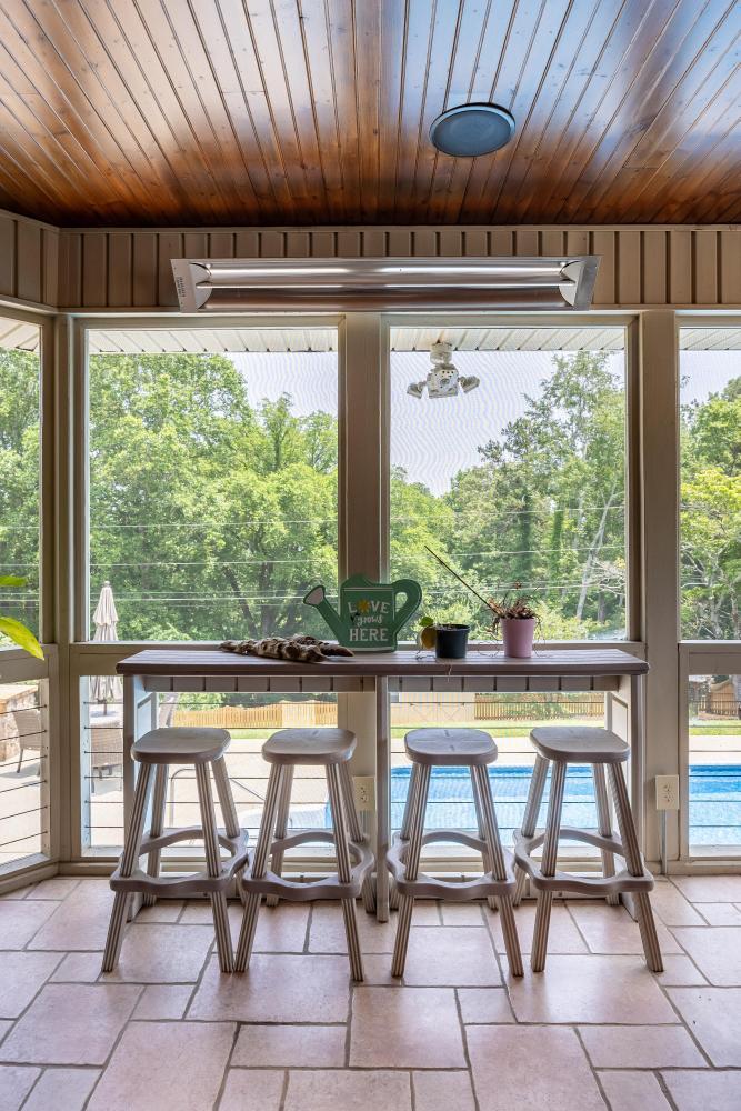 328 S Mission Ridge Drive