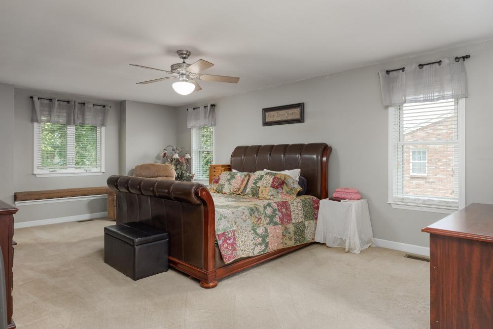 328 S Mission Ridge Drive