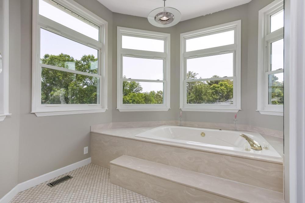 328 S Mission Ridge Drive