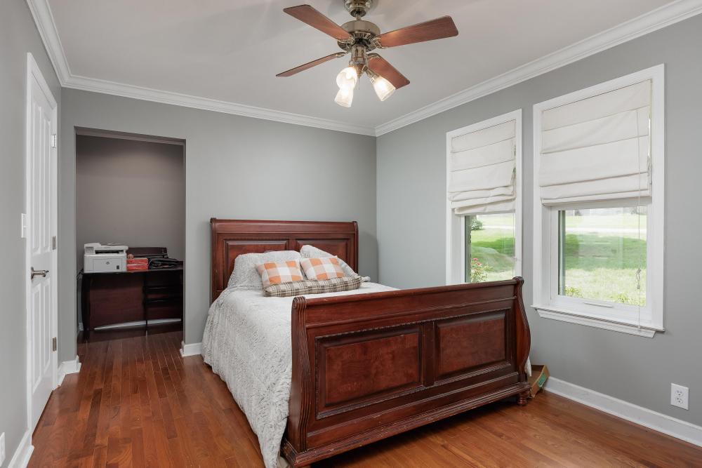 328 S Mission Ridge Drive