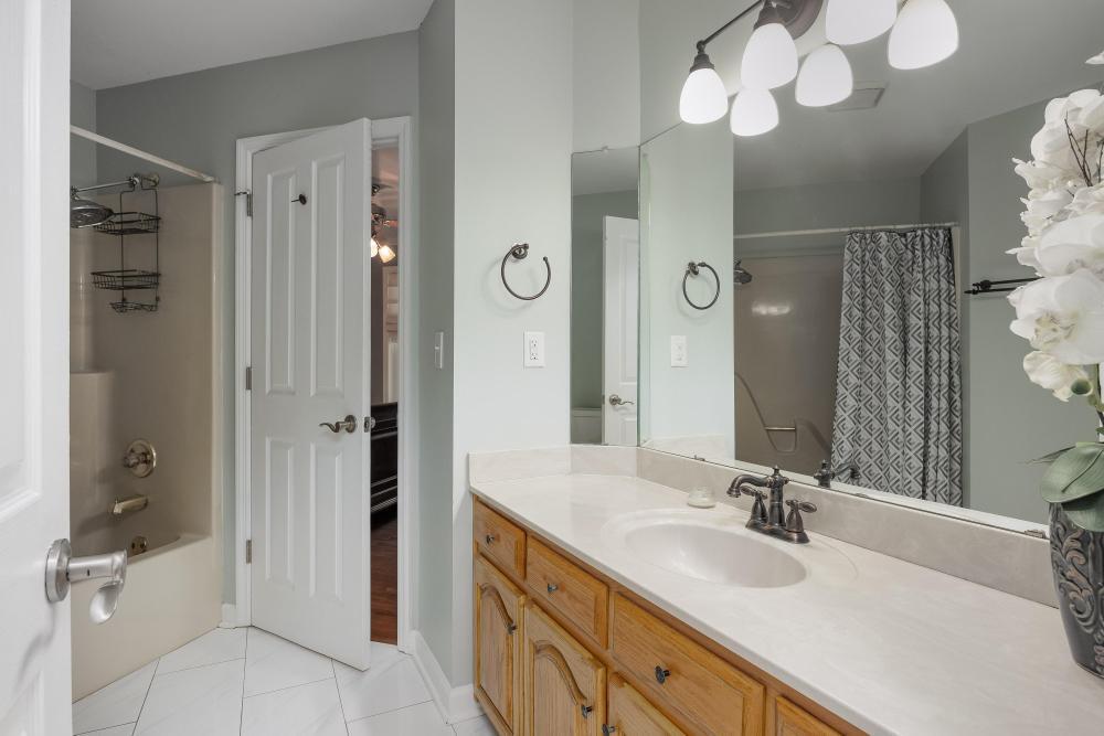 328 S Mission Ridge Drive