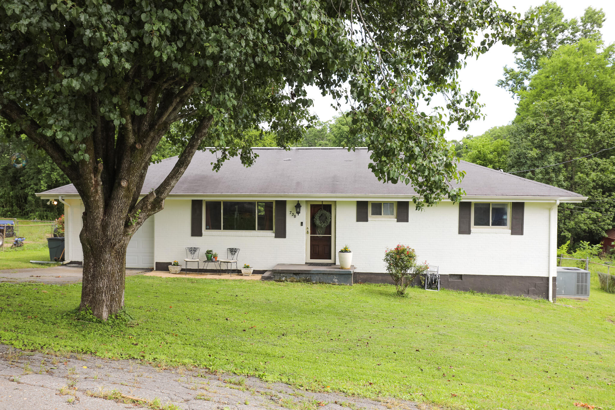 728 Roberta Drive Drive