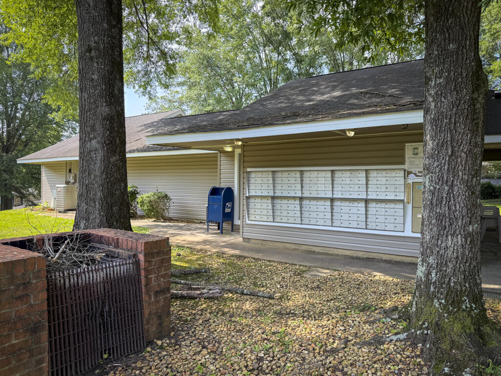 3947 N Quail Lane