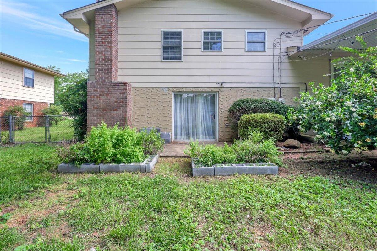 7108 Glenfield Lane