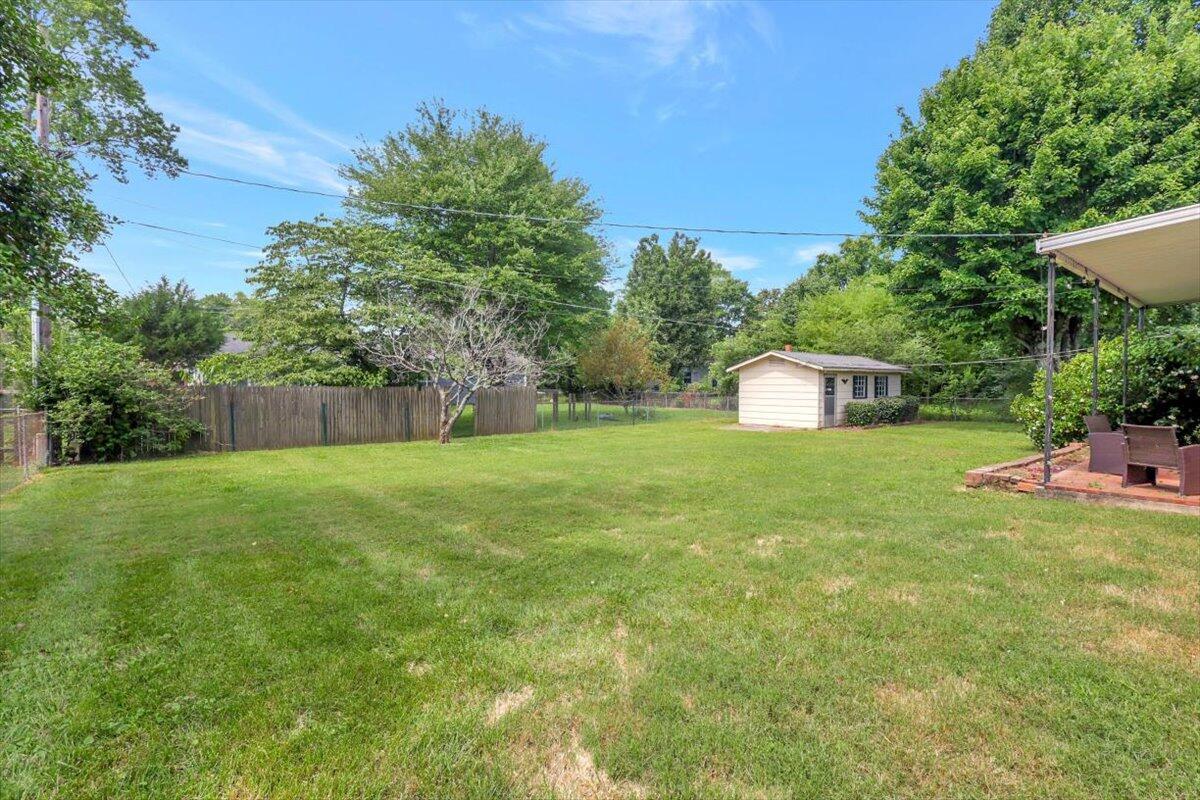 7108 Glenfield Lane