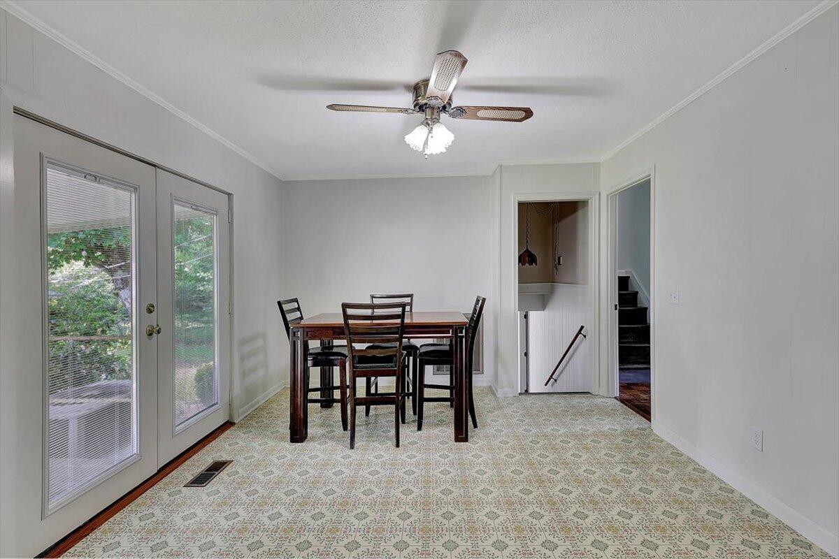 7108 Glenfield Lane