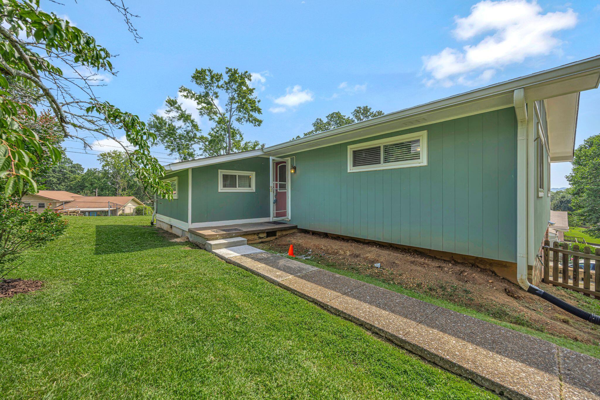 1331 Cloverdale Circle