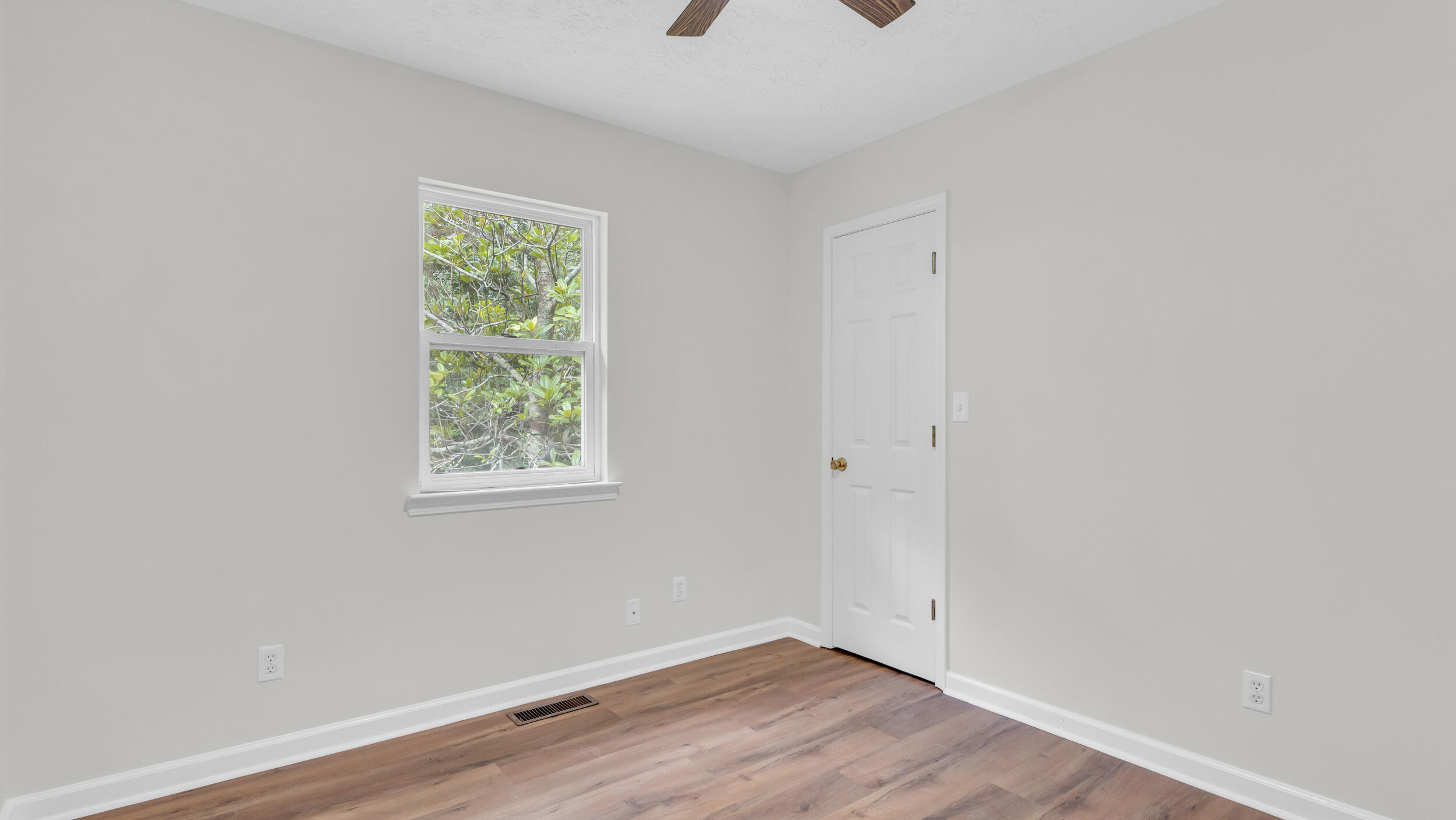 607 Gregory Lane, LaFayette