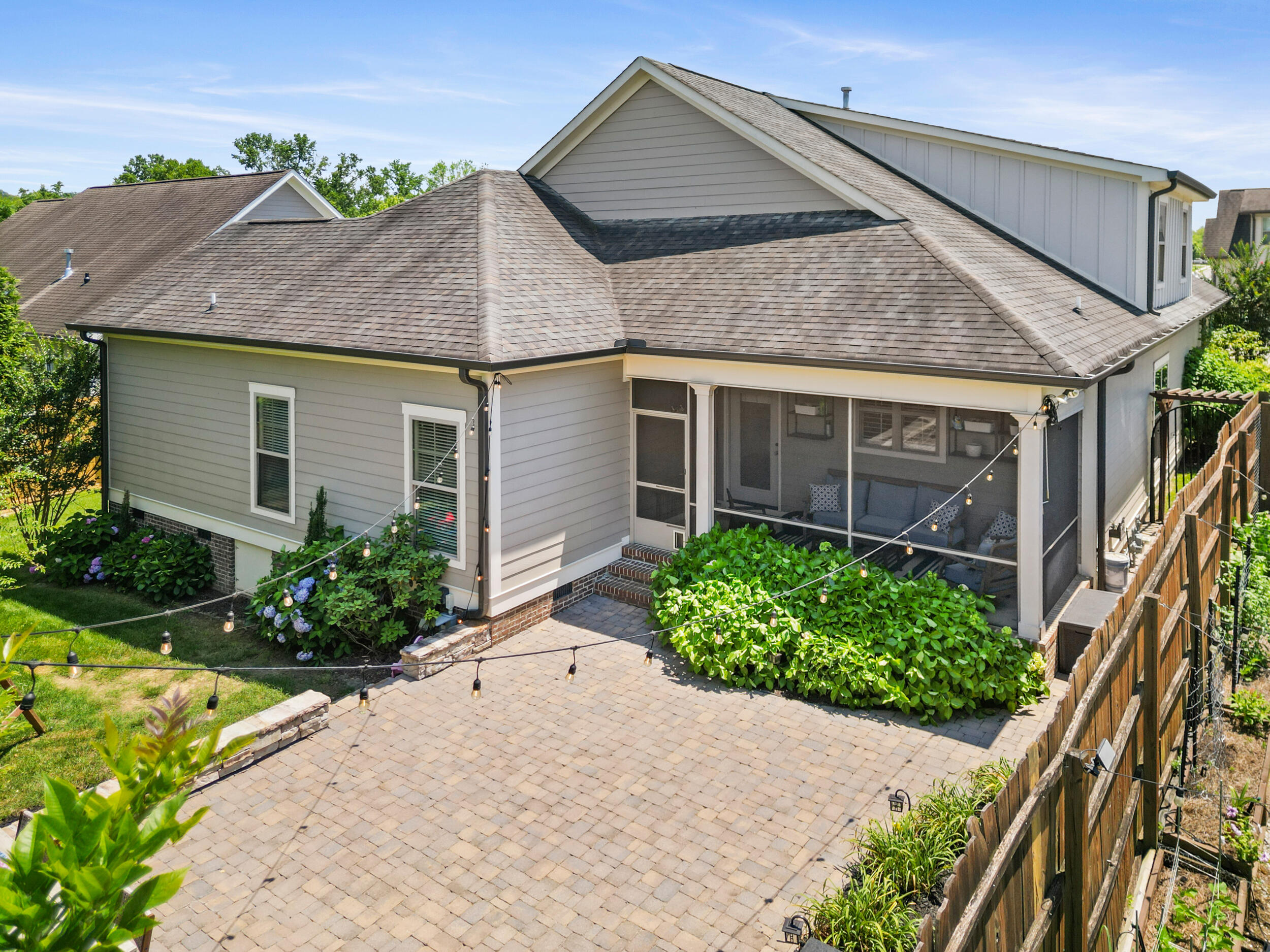 3528 Morning Dew Cove