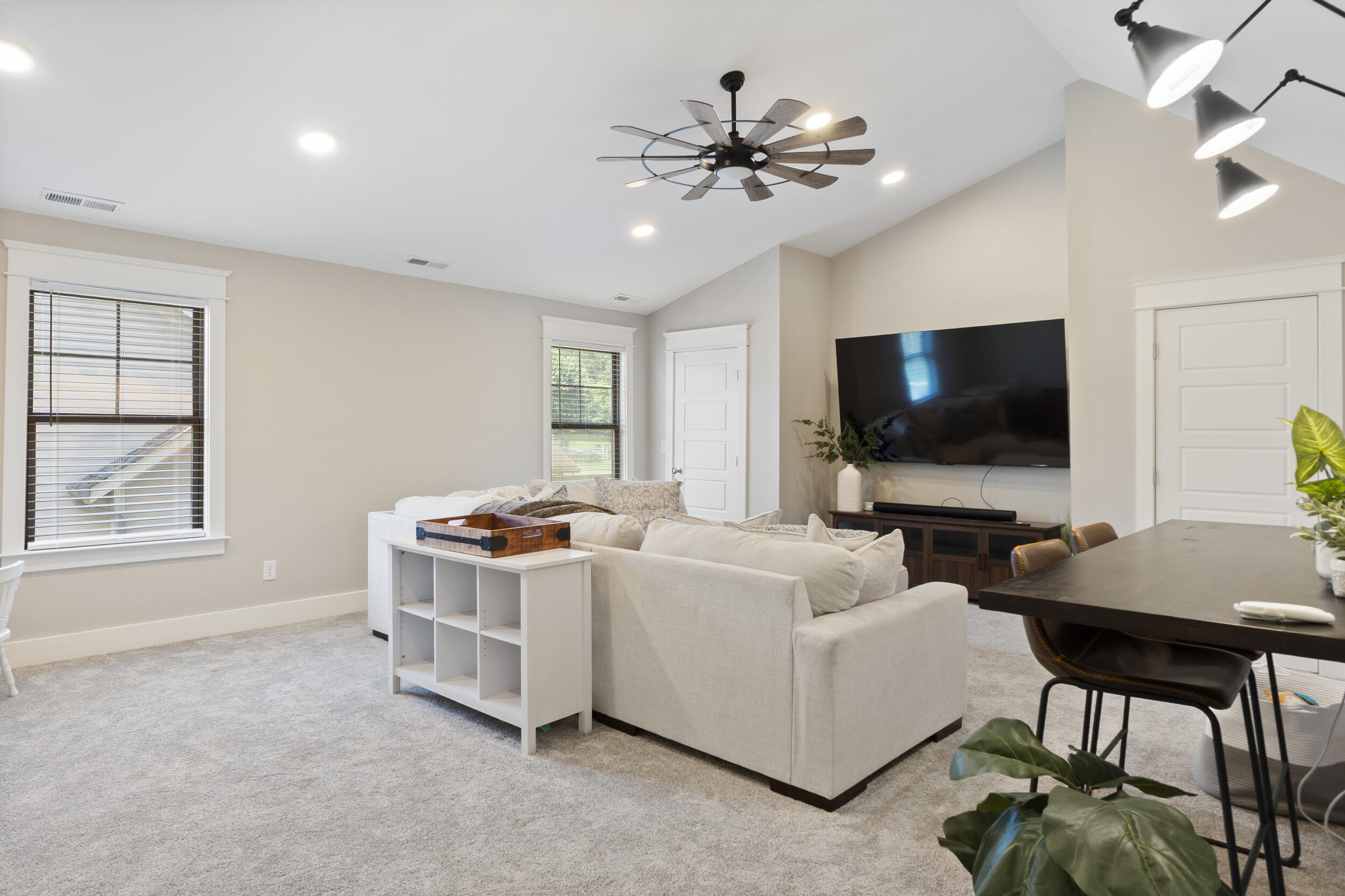 3528 Morning Dew Cove