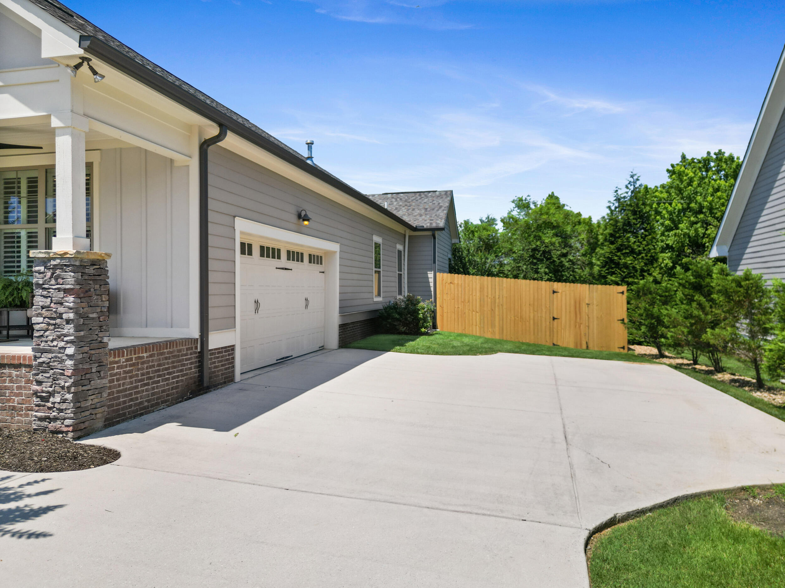 3528 Morning Dew Cove