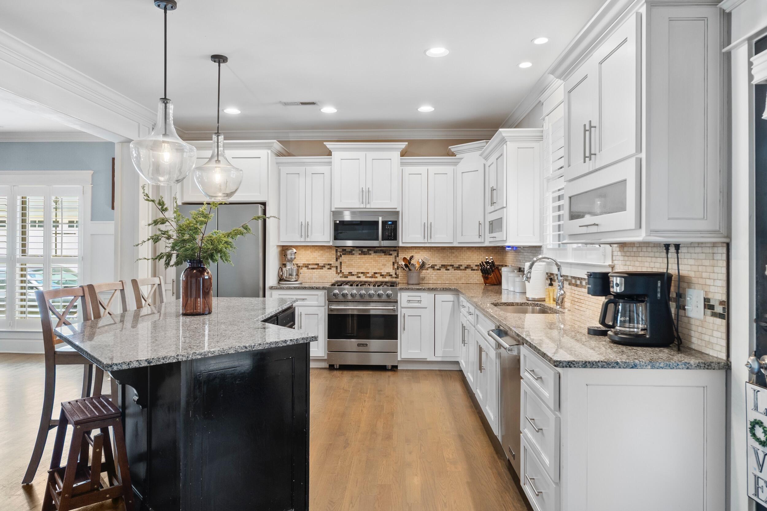 3528 Morning Dew Cove