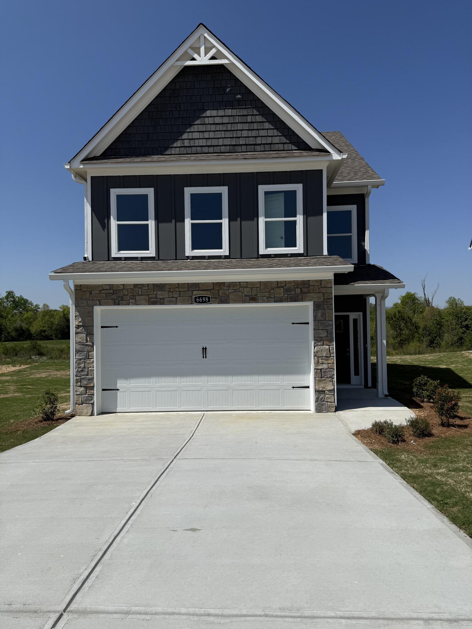 6698 Dharma Loop, 67