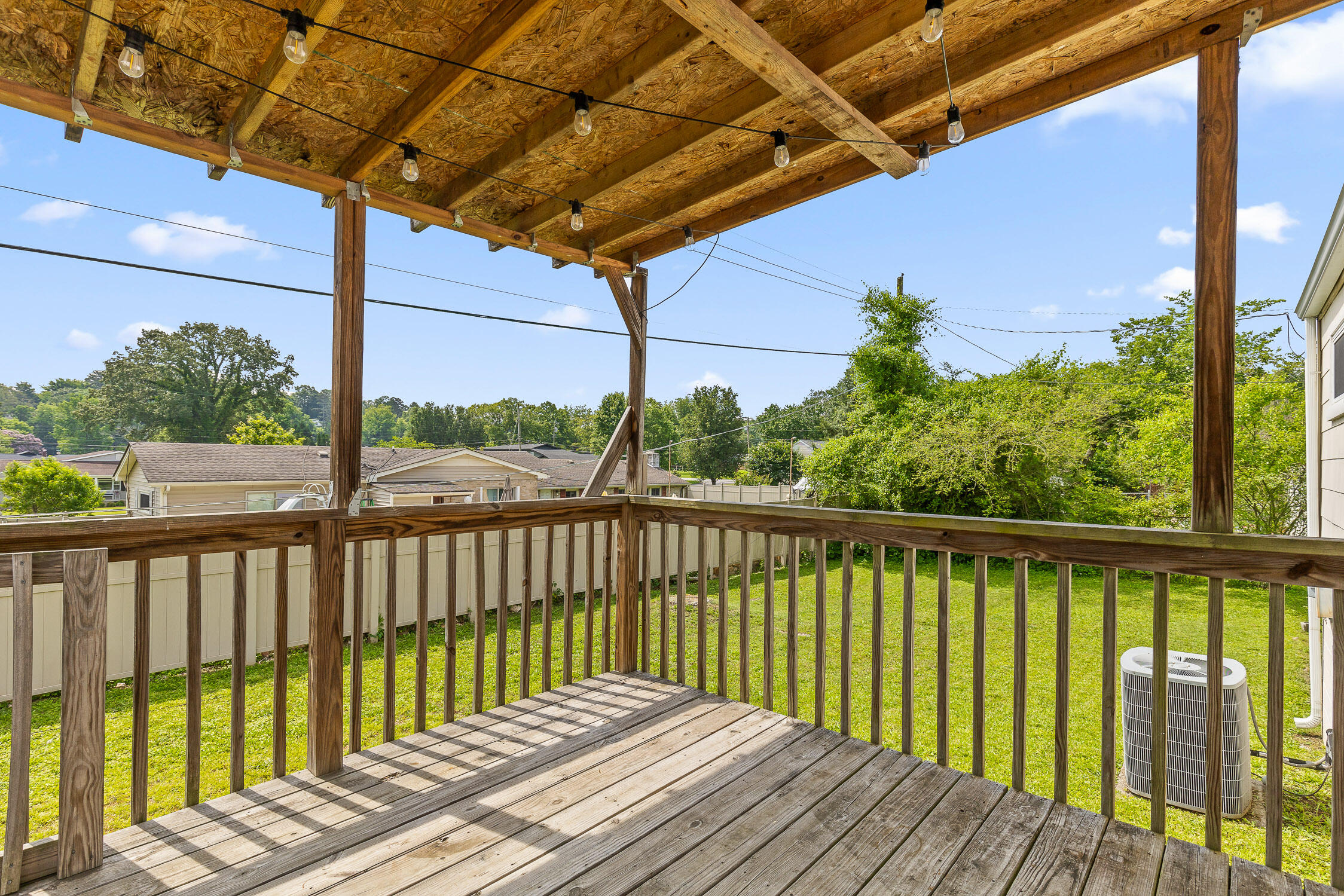 608 Maple Lane