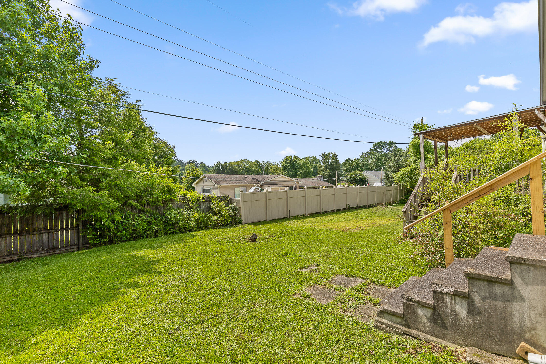 608 Maple Lane