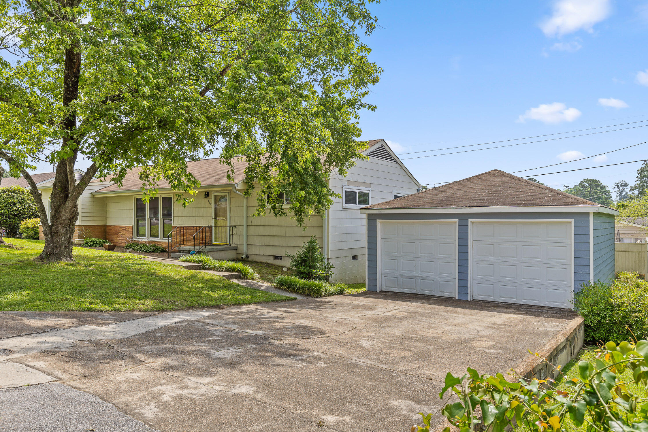 608 Maple Lane
