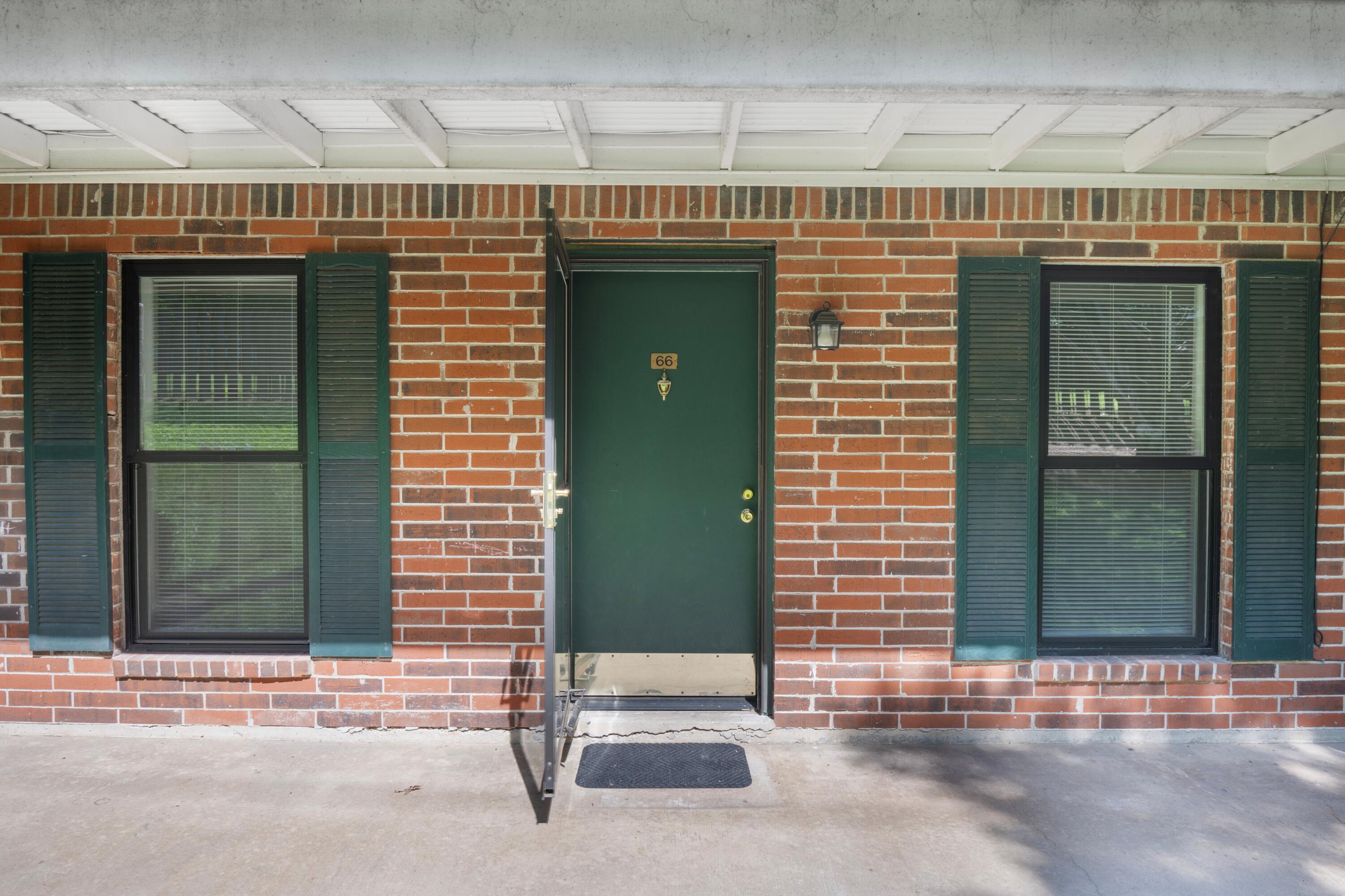 900 Mountain Creek Road, E66
