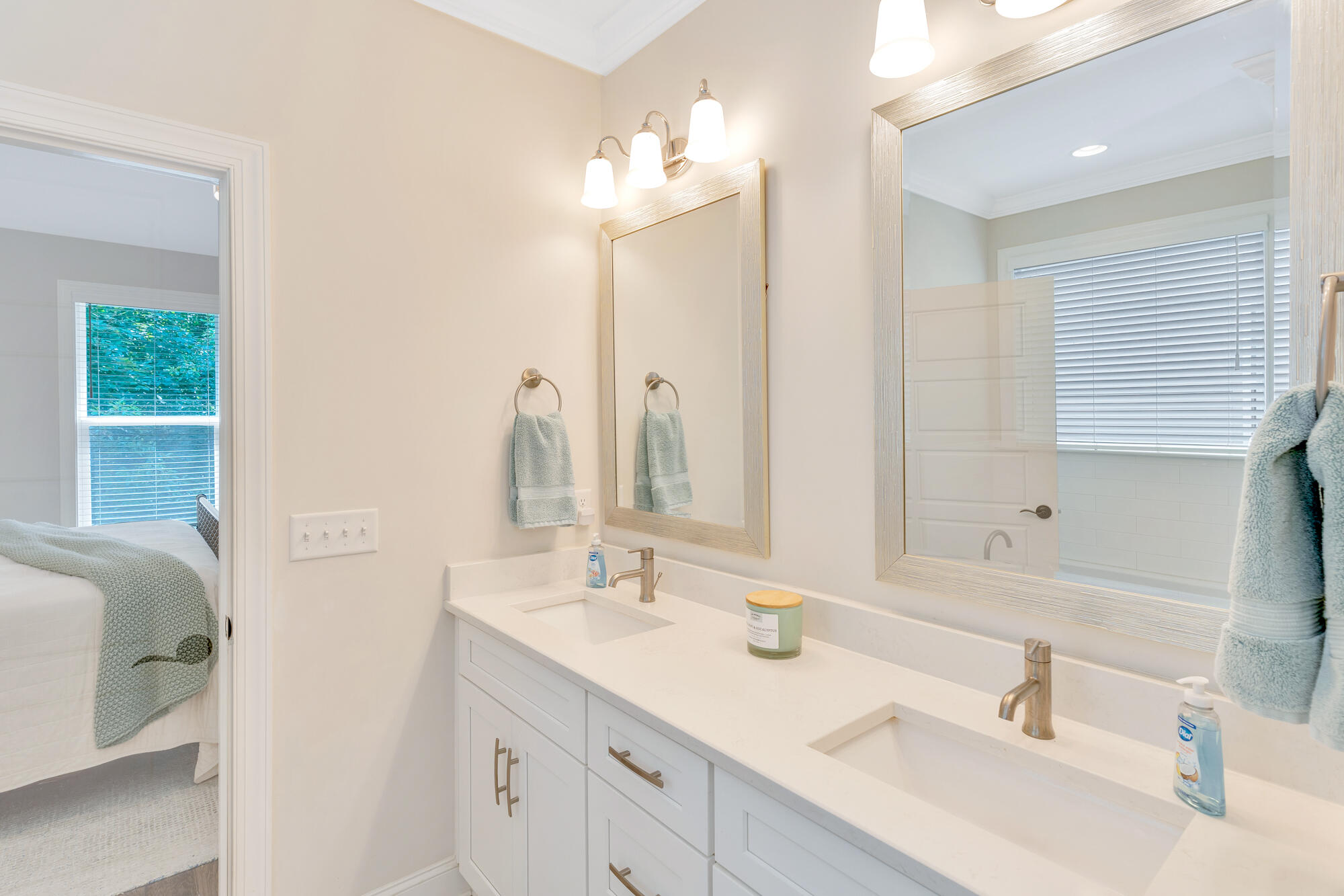 603 Alston Drive, 77