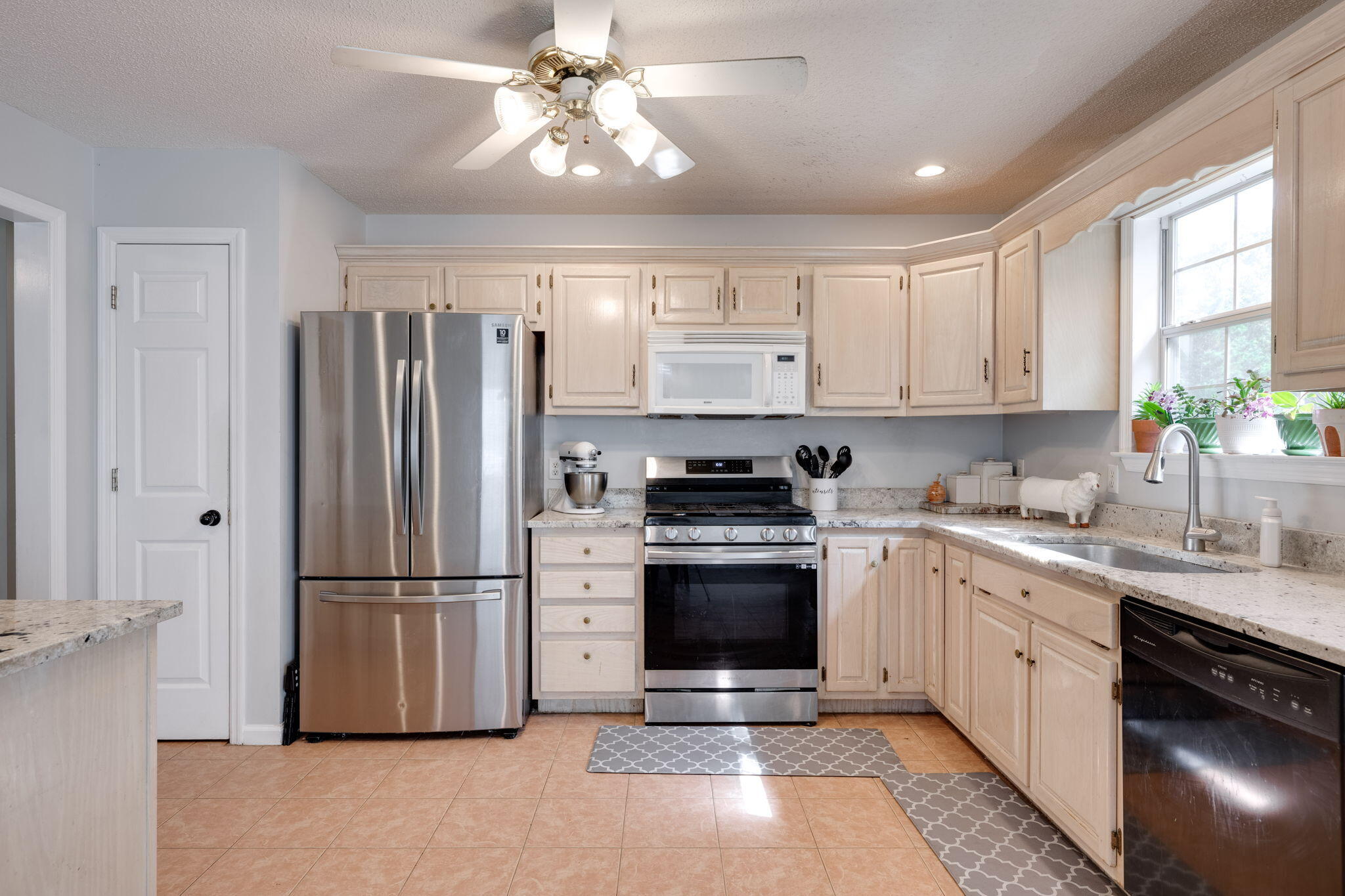 10111 Rolling Wind Drive