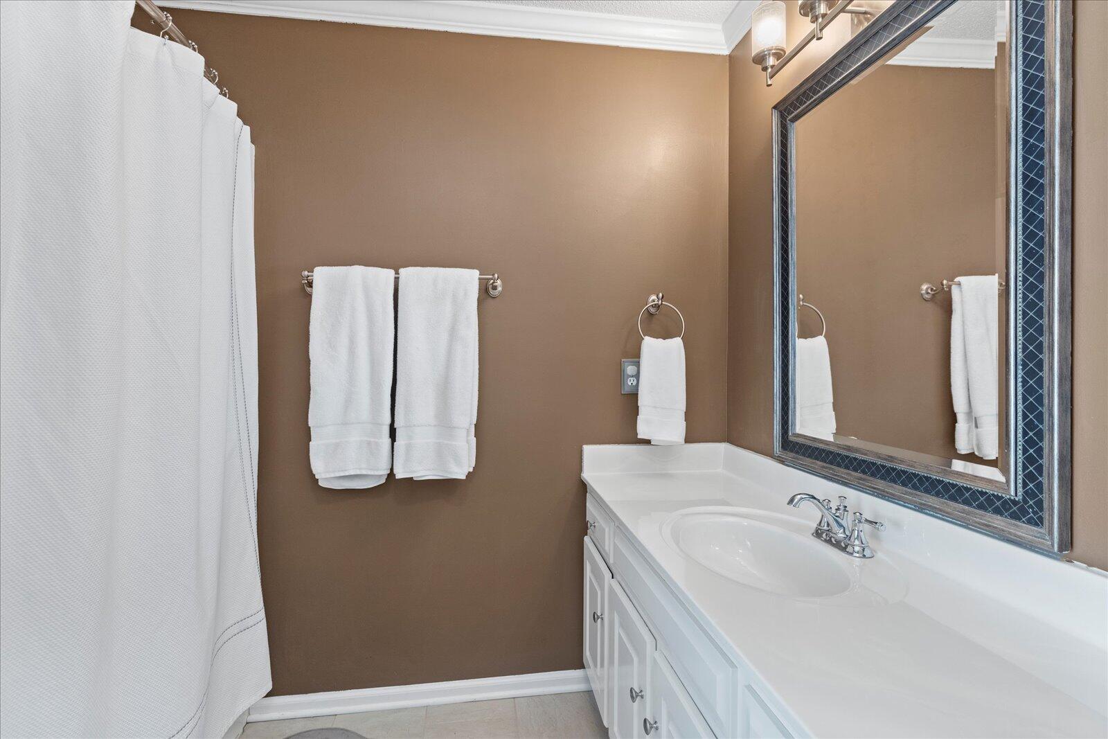 1003 Woodfern Trail