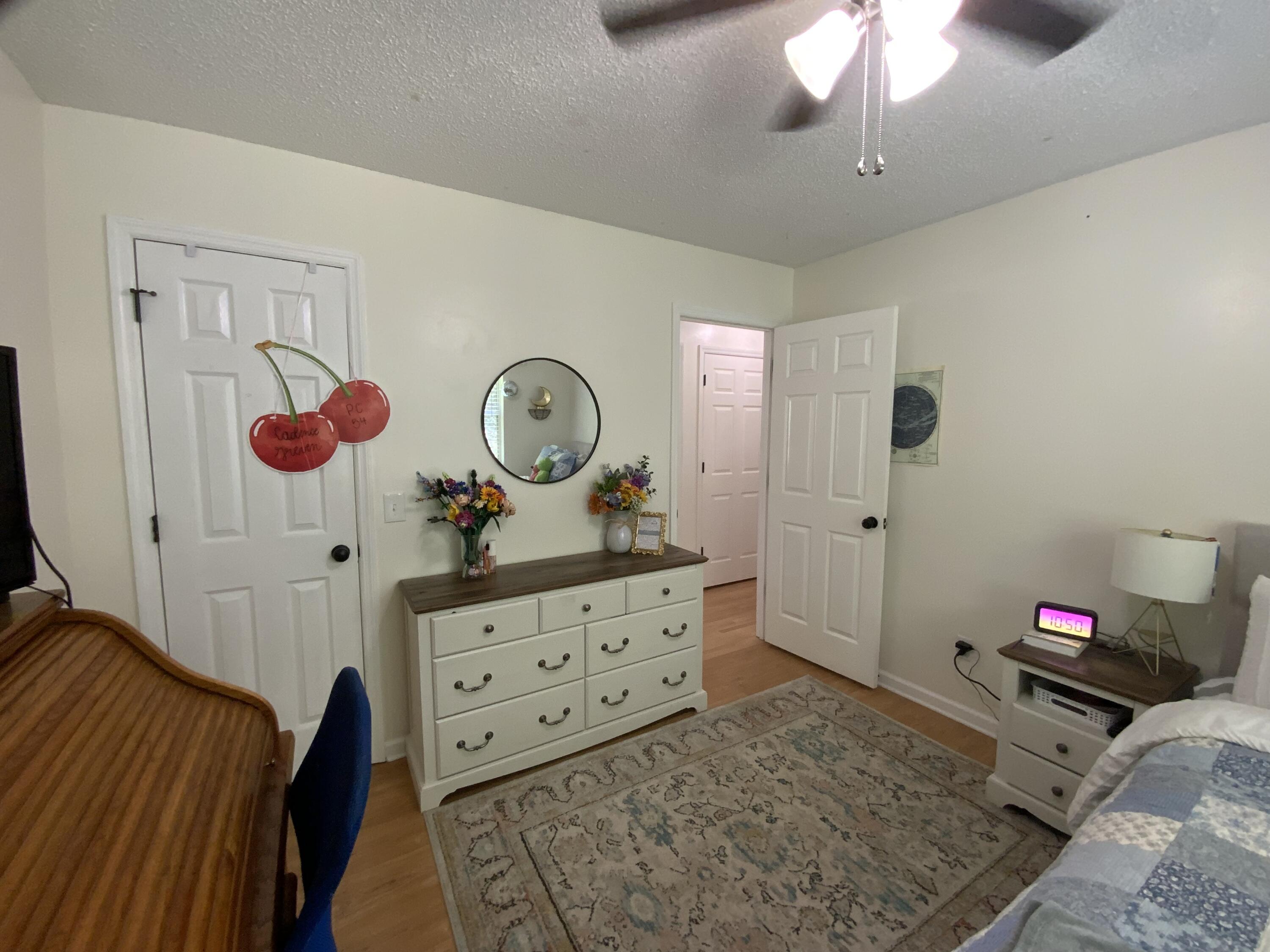 211 Glenda Lane
