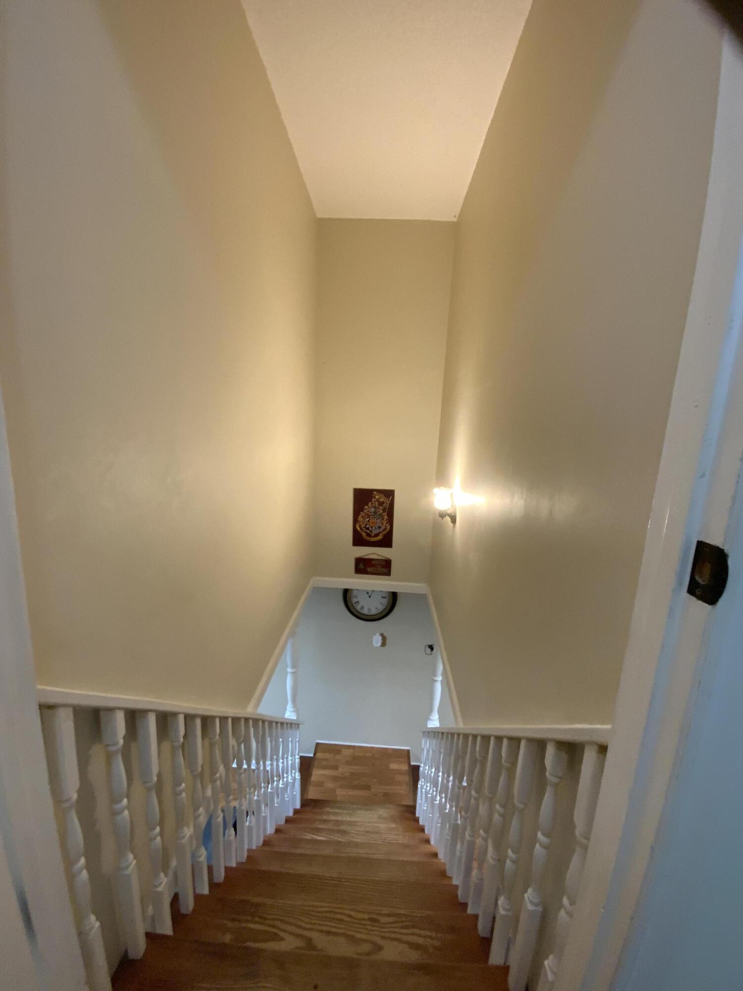 211 Glenda Lane