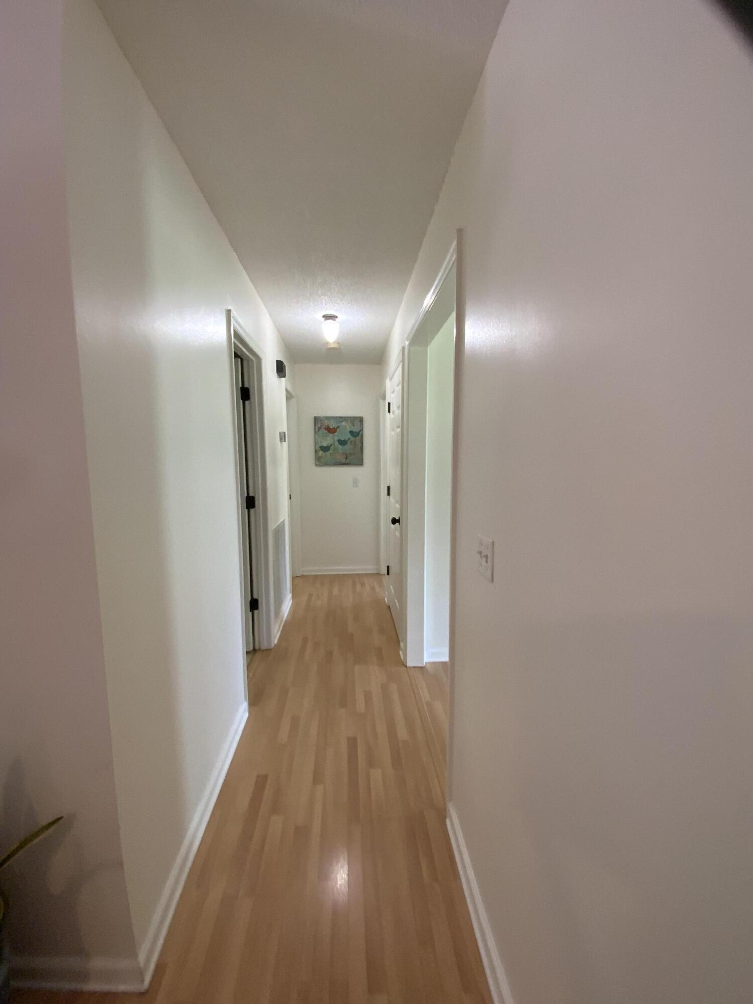 211 Glenda Lane