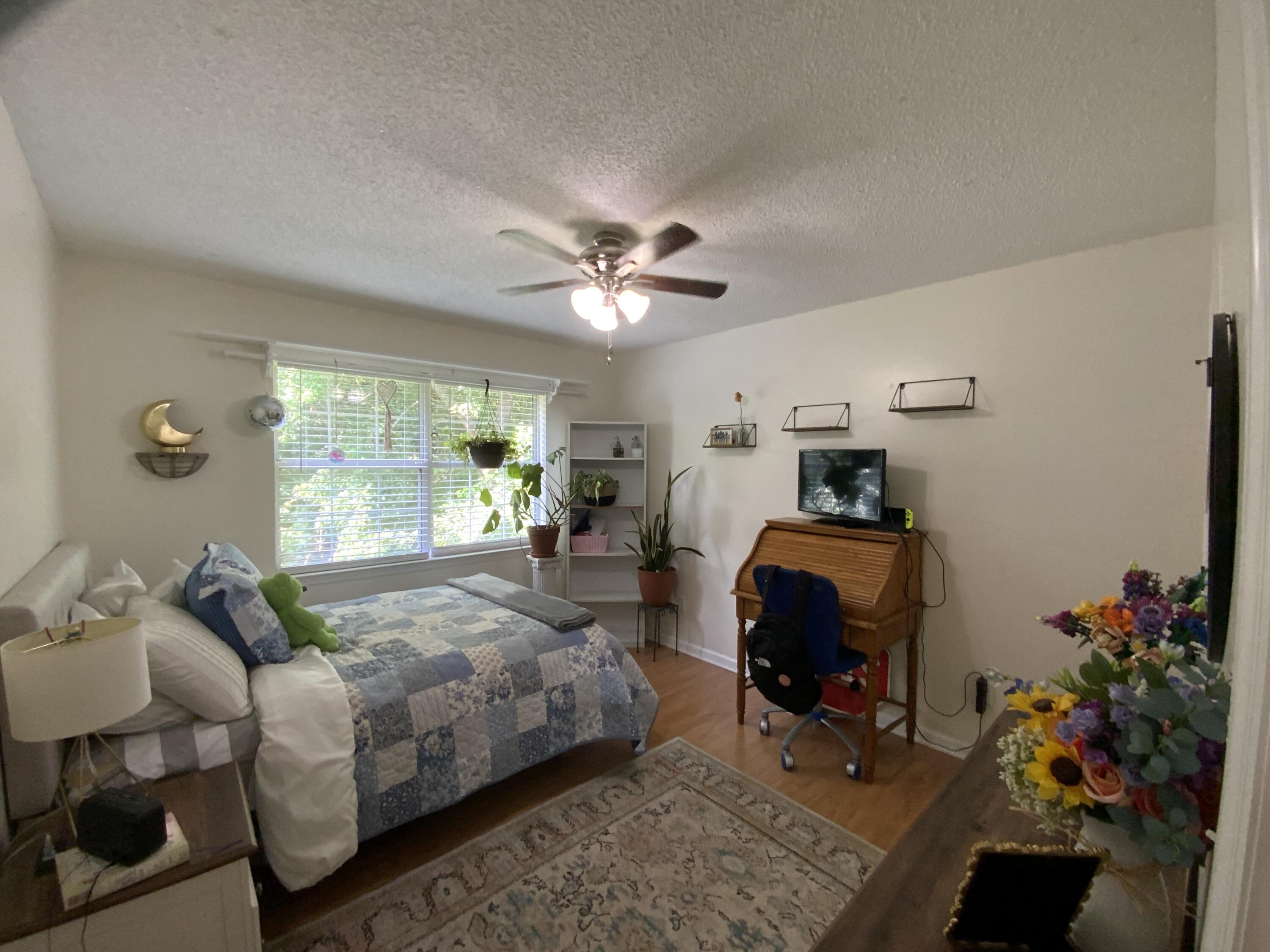 211 Glenda Lane