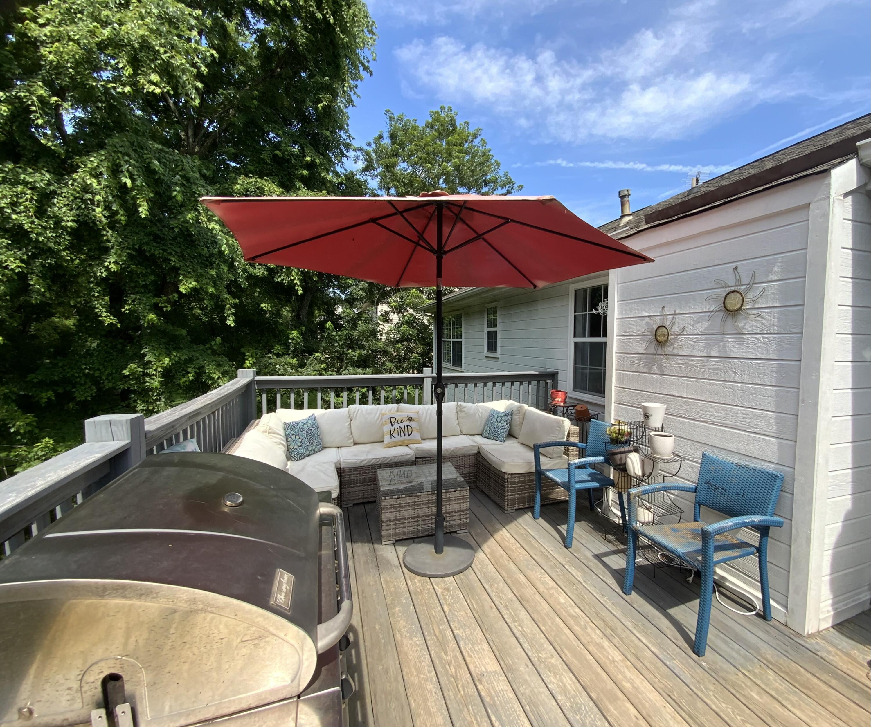 211 Glenda Lane