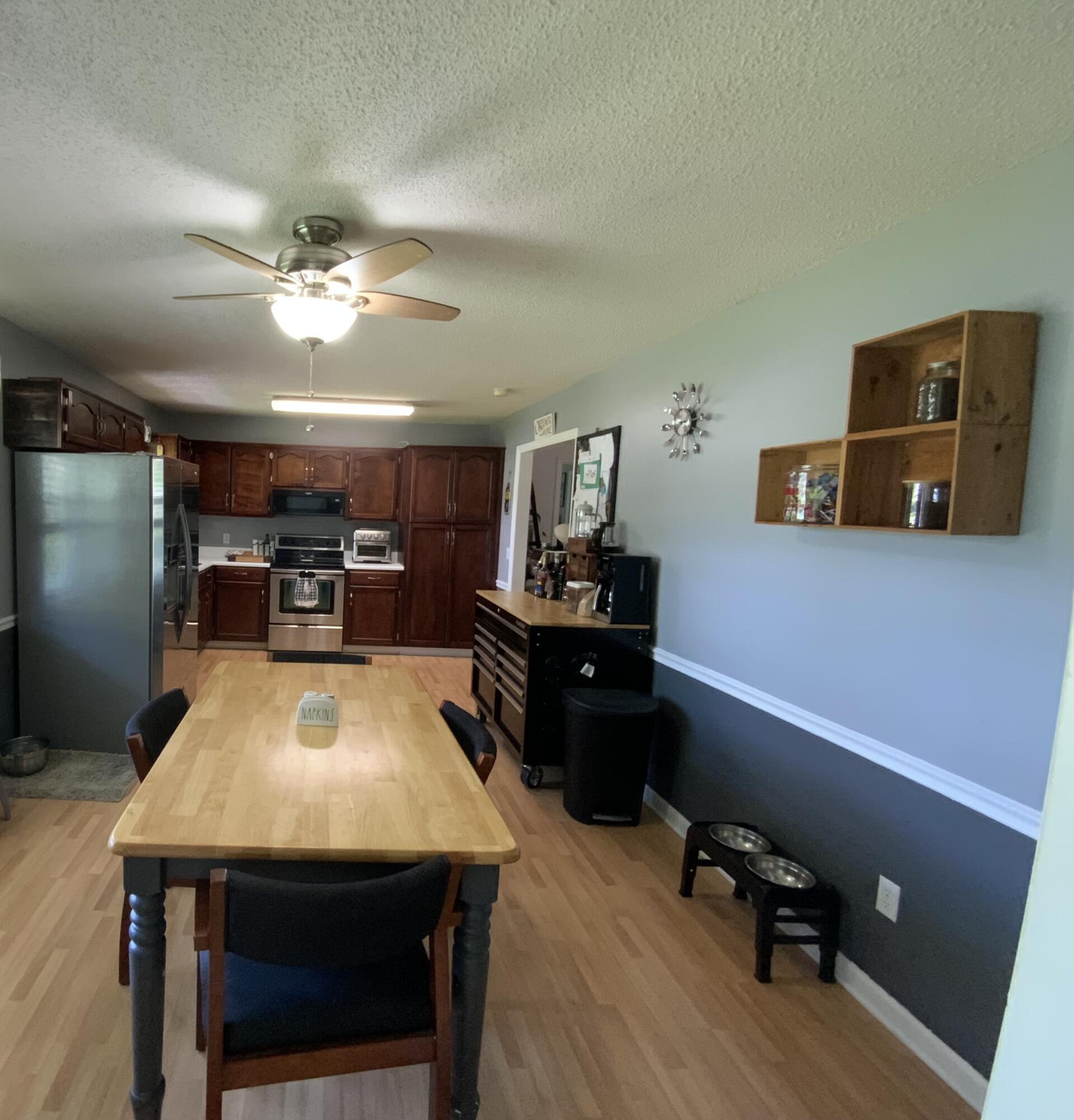 211 Glenda Lane