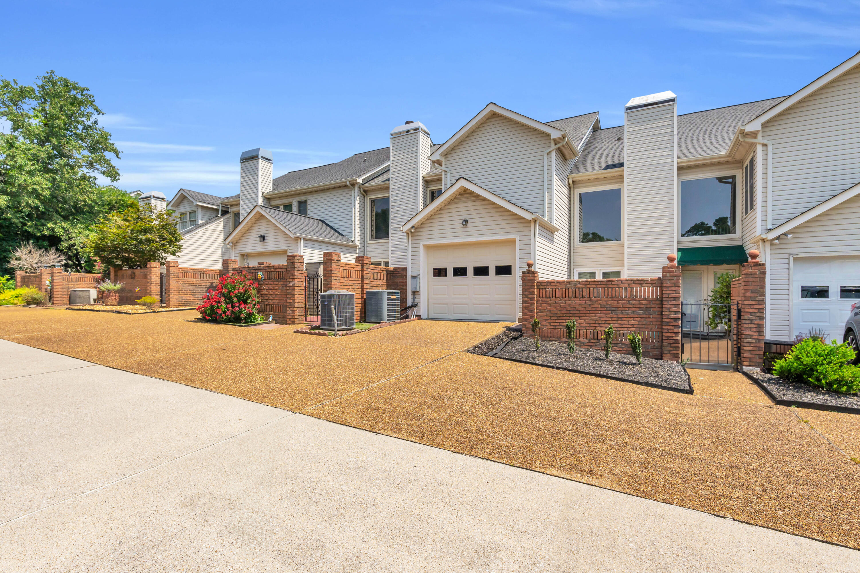 7414 Hamilton Run Drive