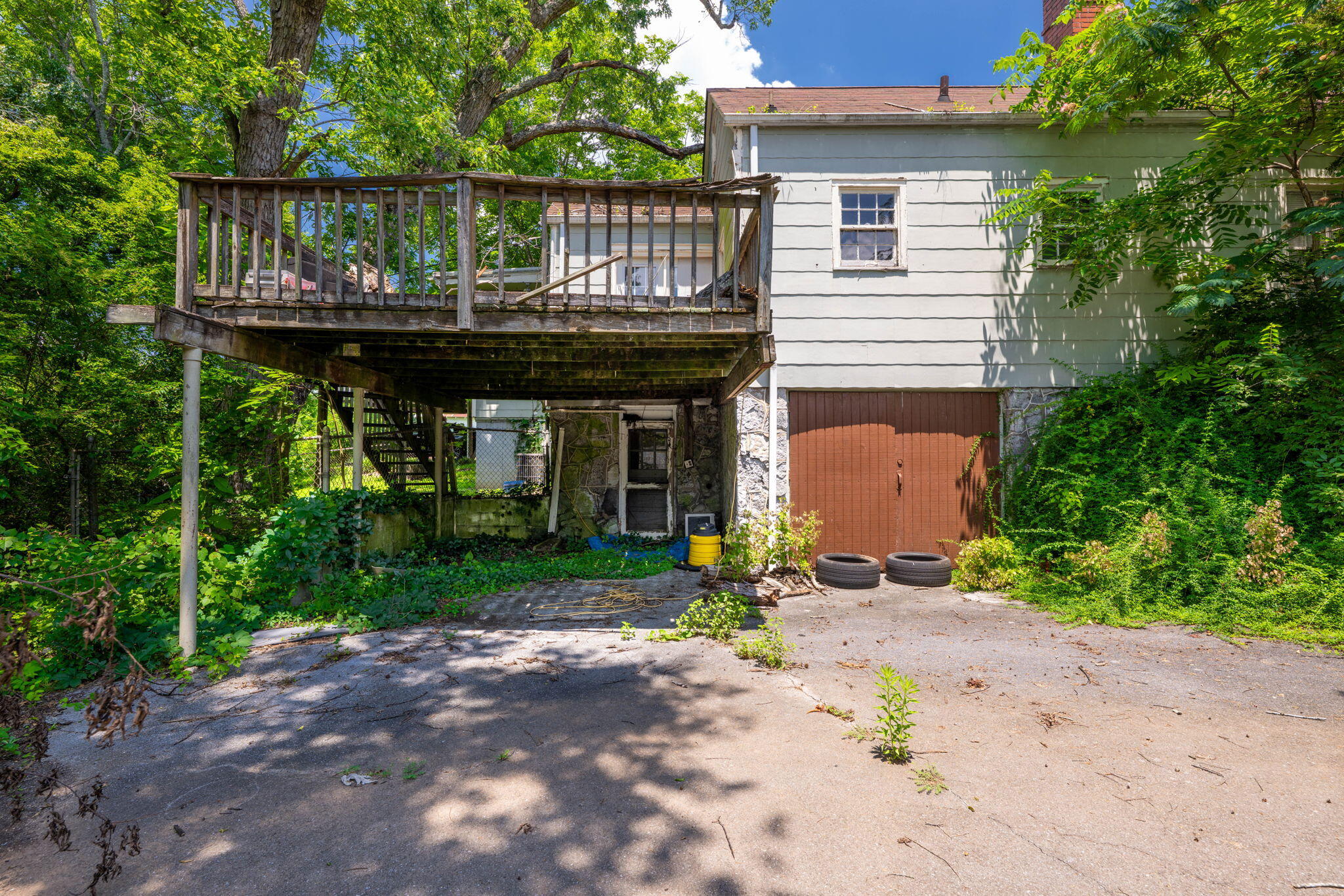 2015 James Avenue