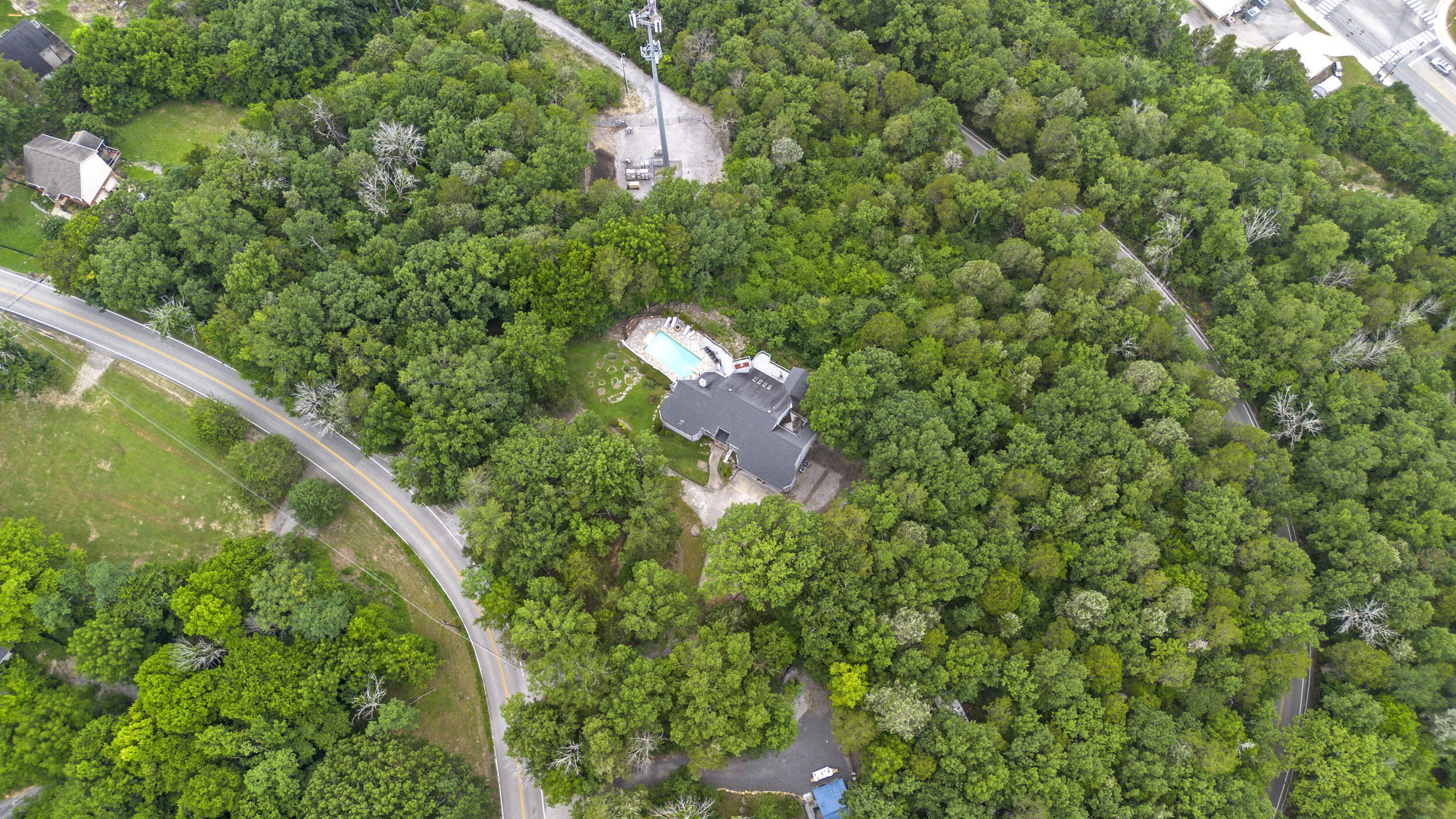 6639 Fairview Road