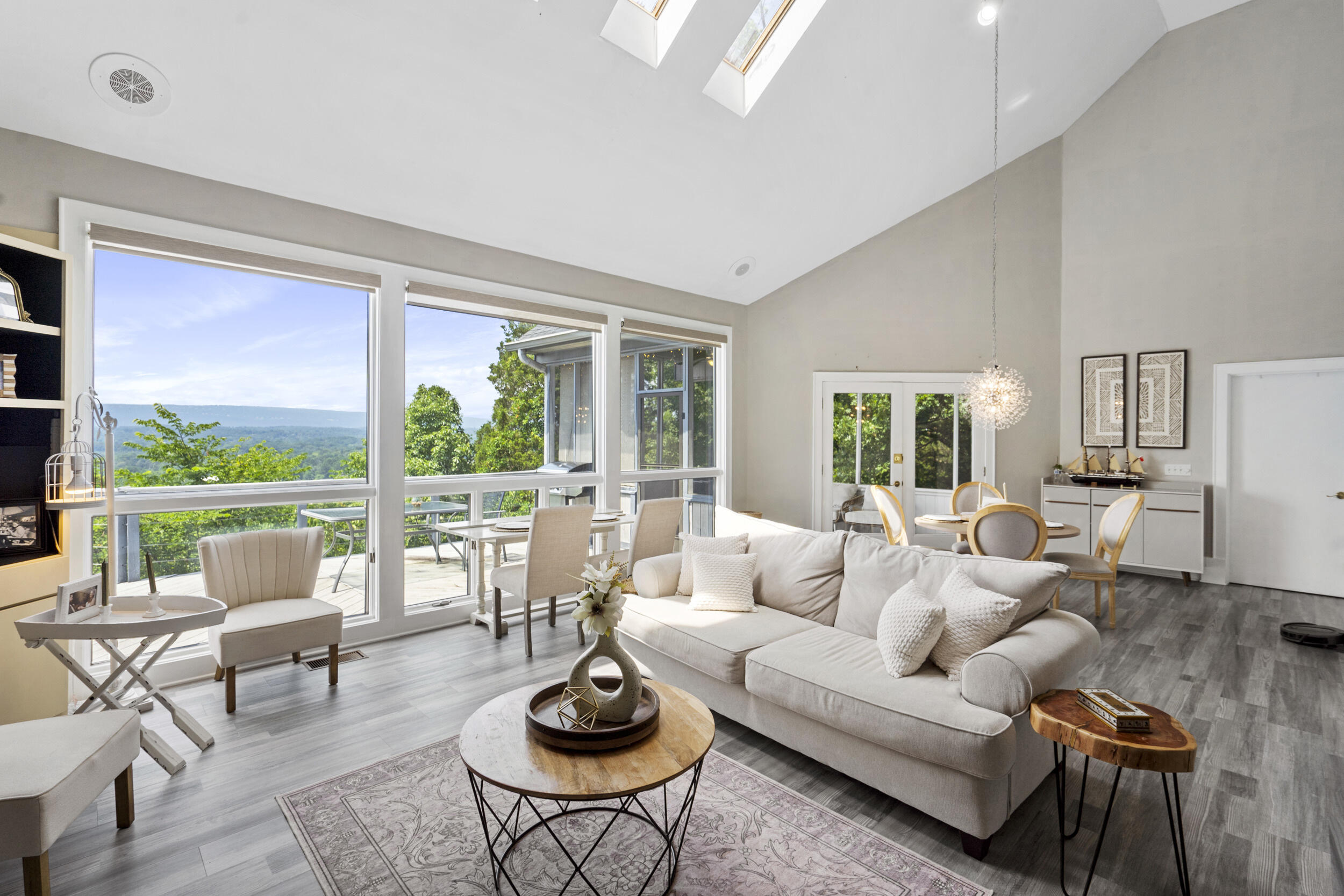 6639 Fairview Road