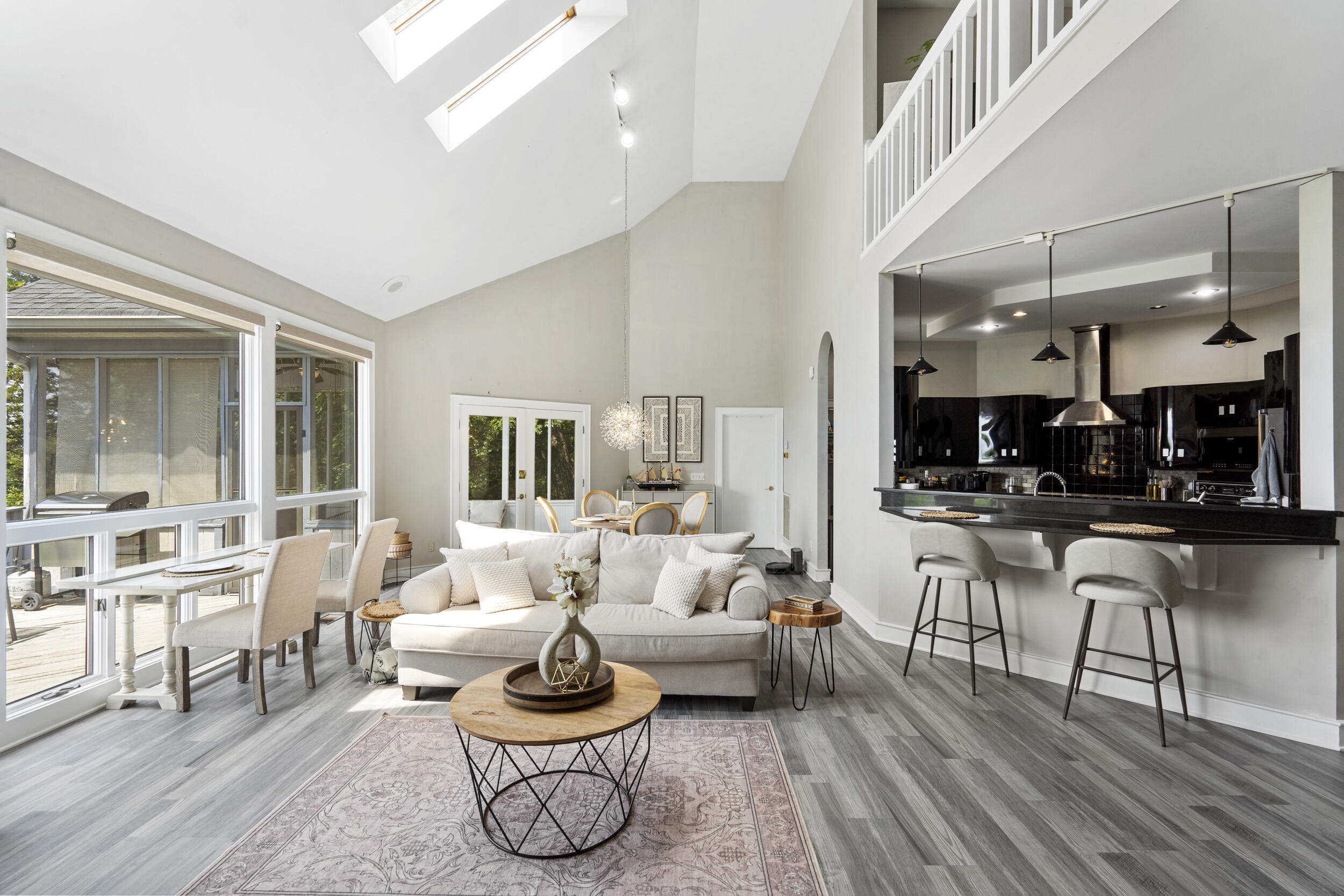 6639 Fairview Road