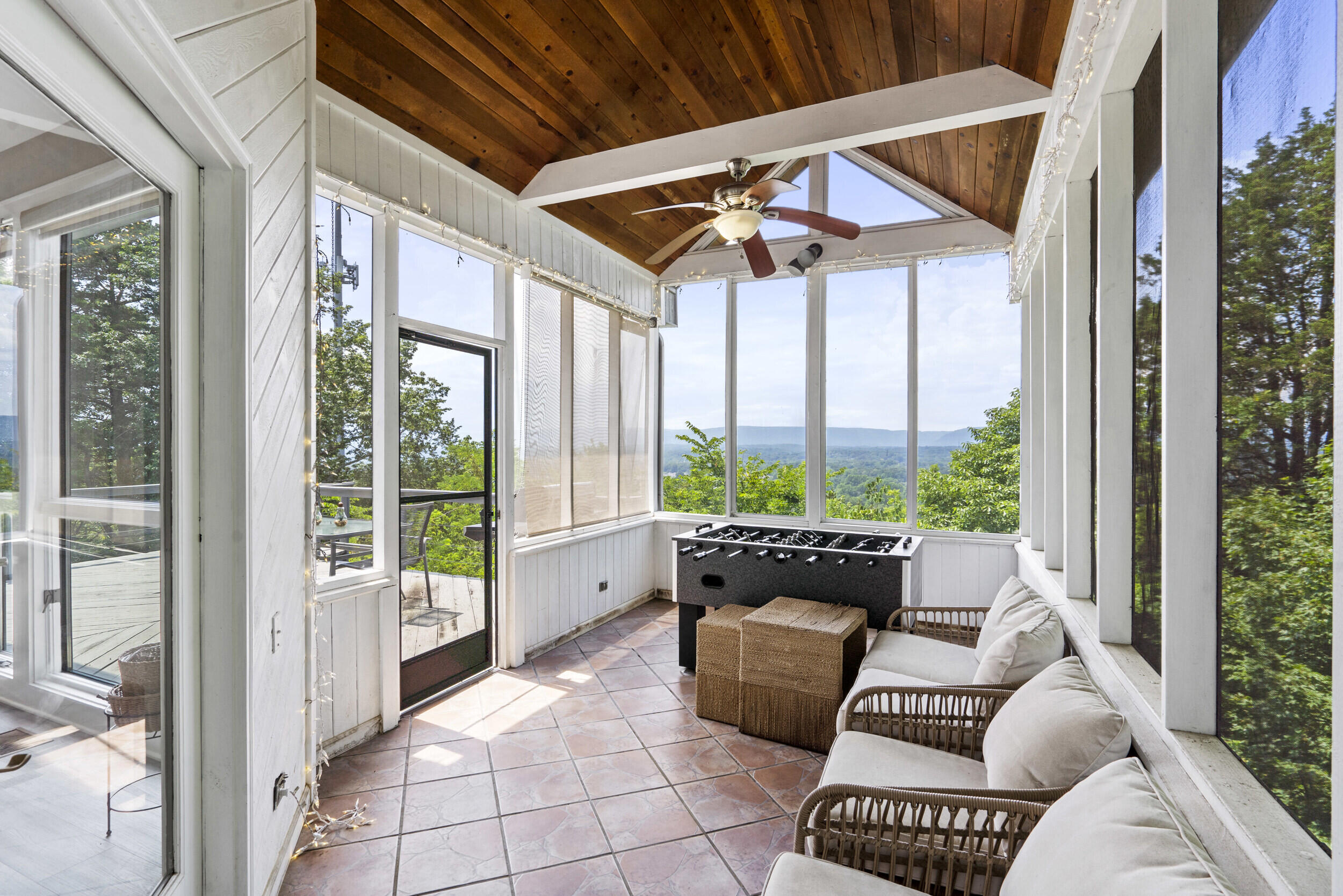 6639 Fairview Road