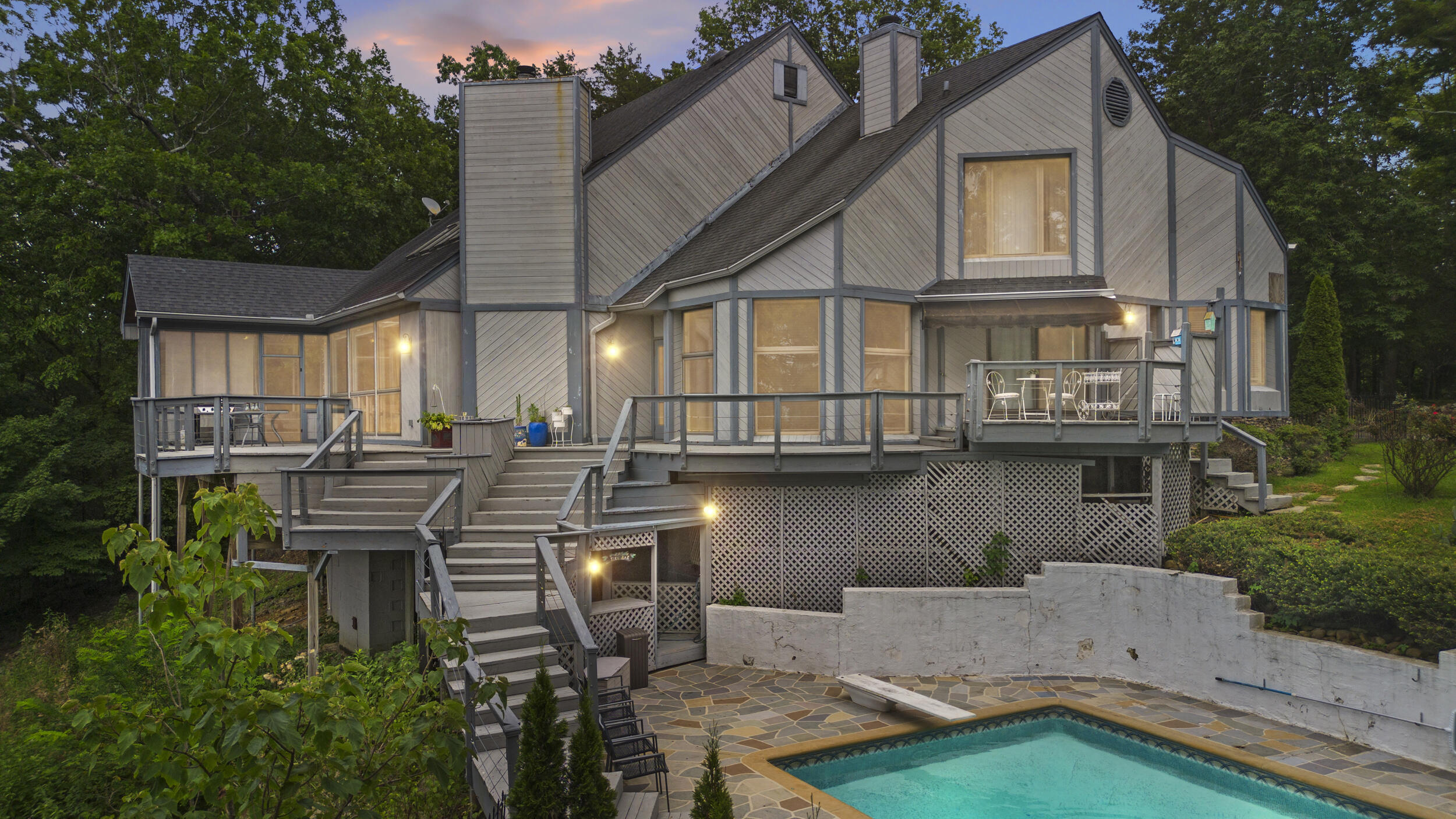 6639 Fairview Road