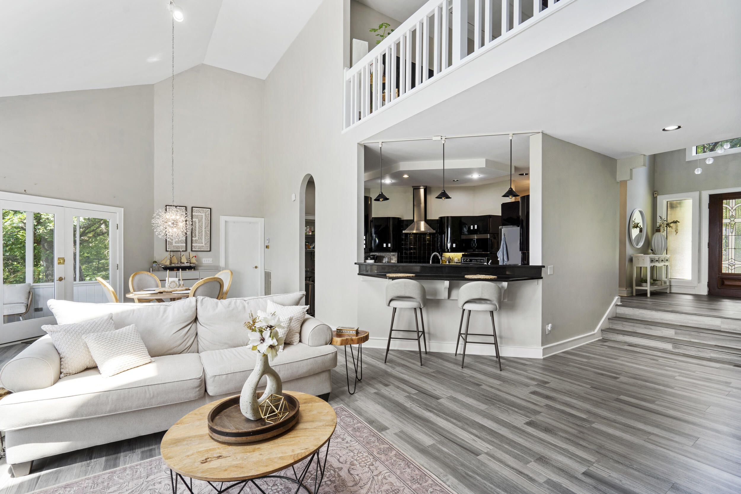 6639 Fairview Road