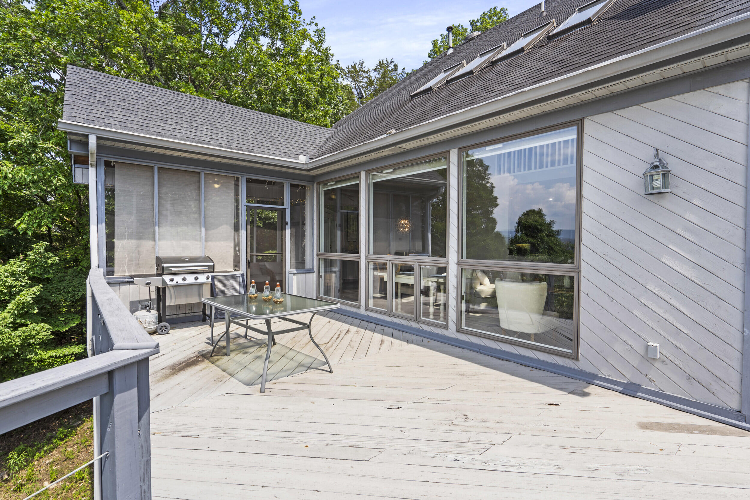 6639 Fairview Road