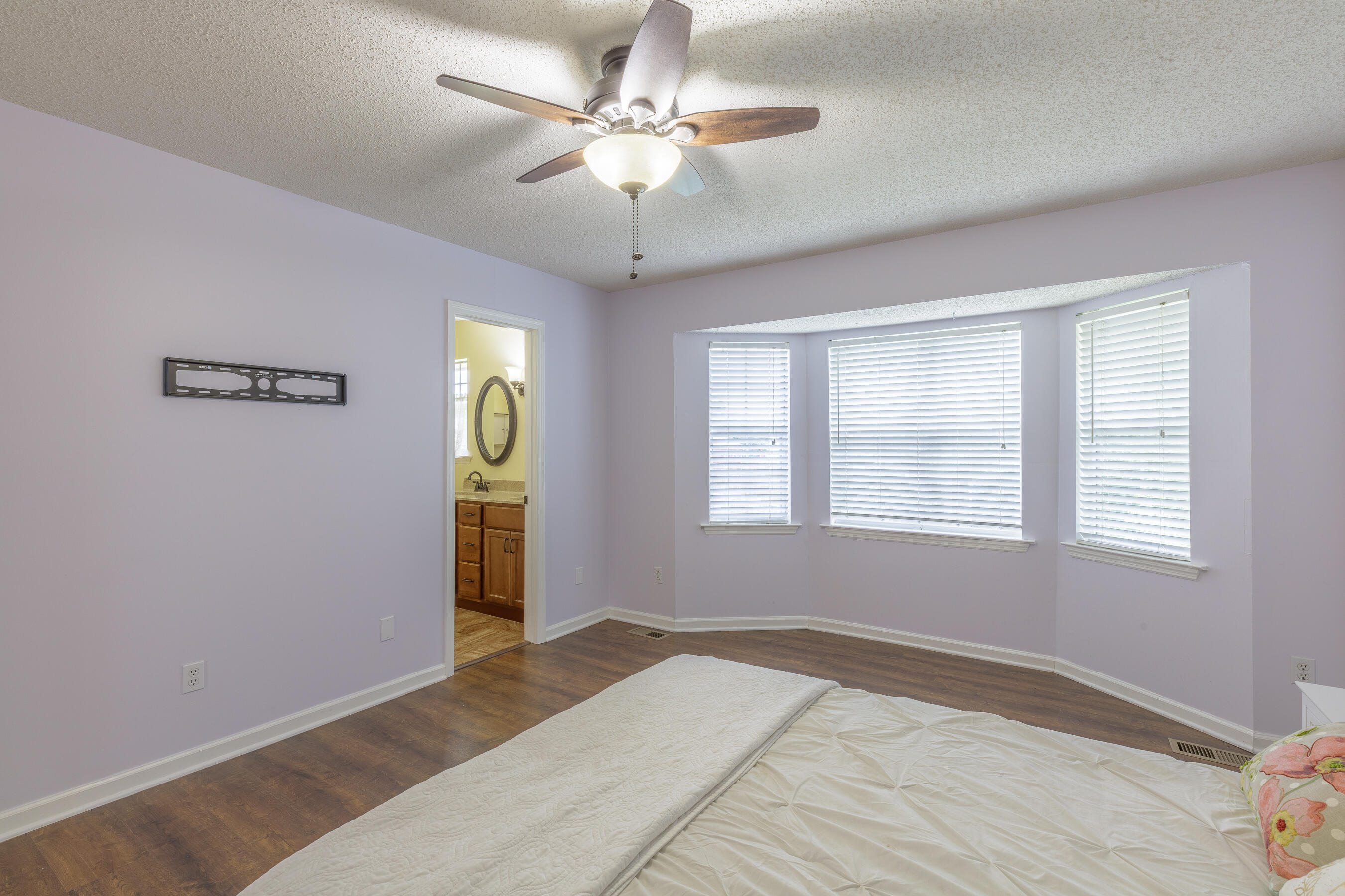 2225 Violette Drive