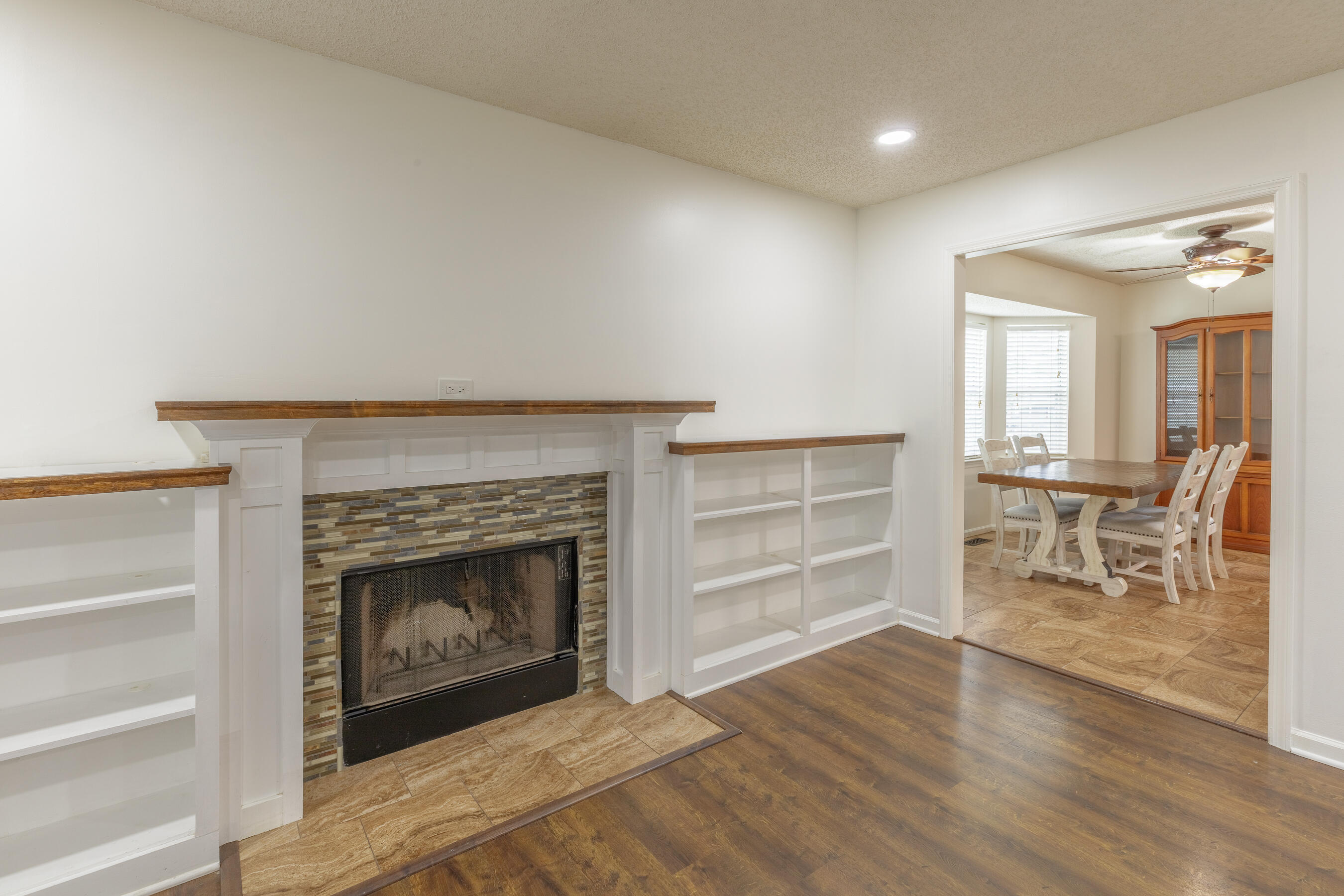 2225 Violette Drive
