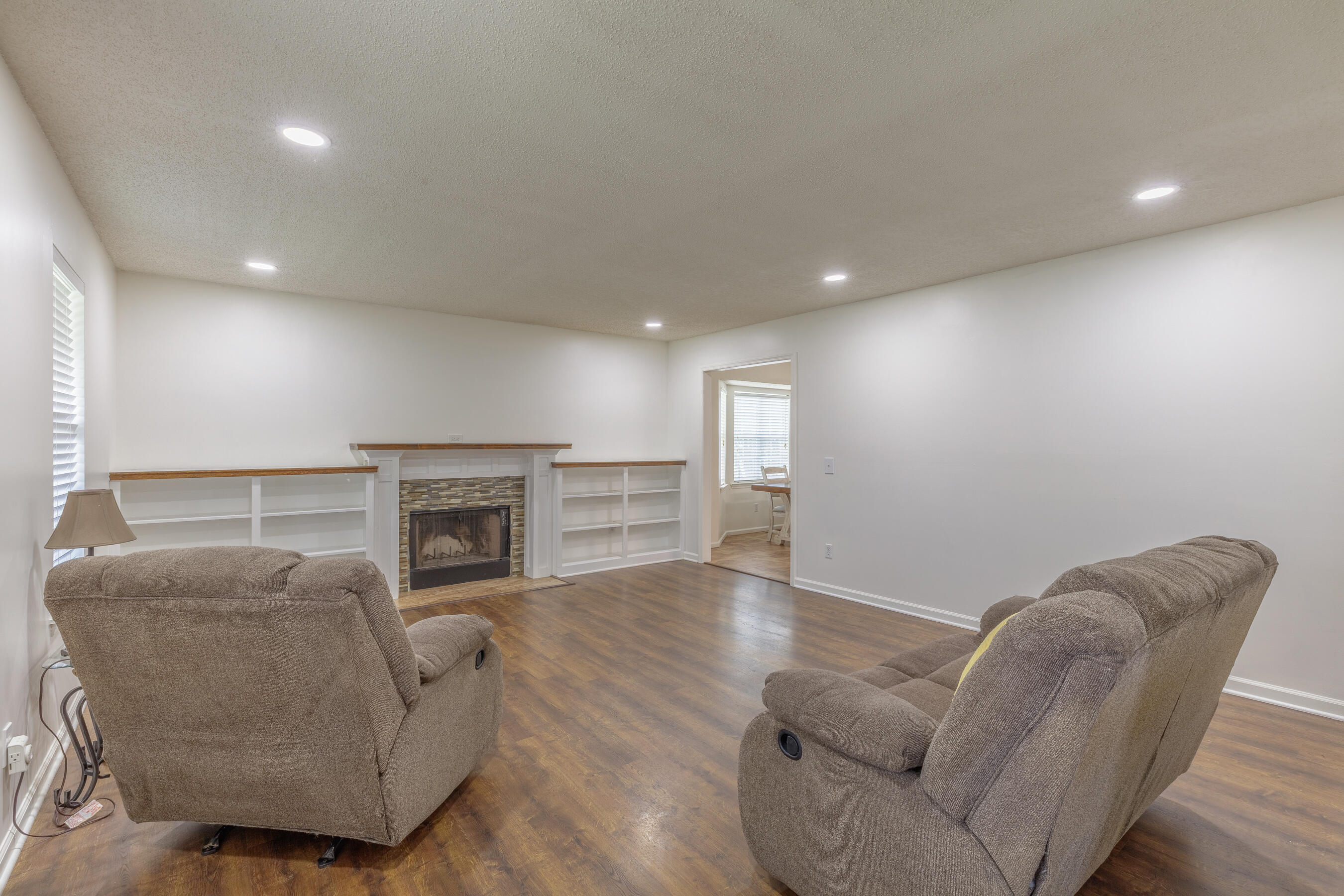 2225 Violette Drive