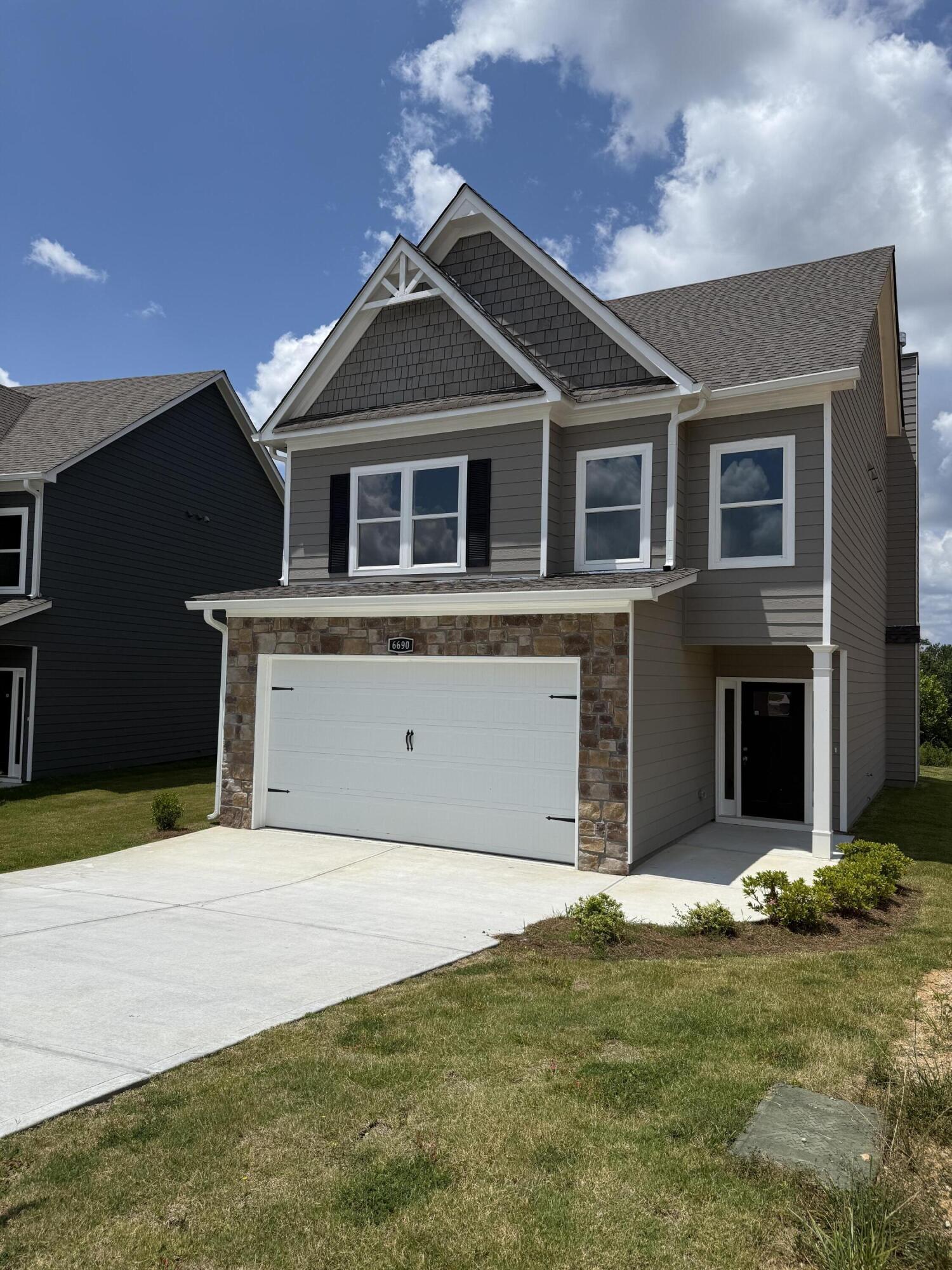 6690 Dharma Loop, 68