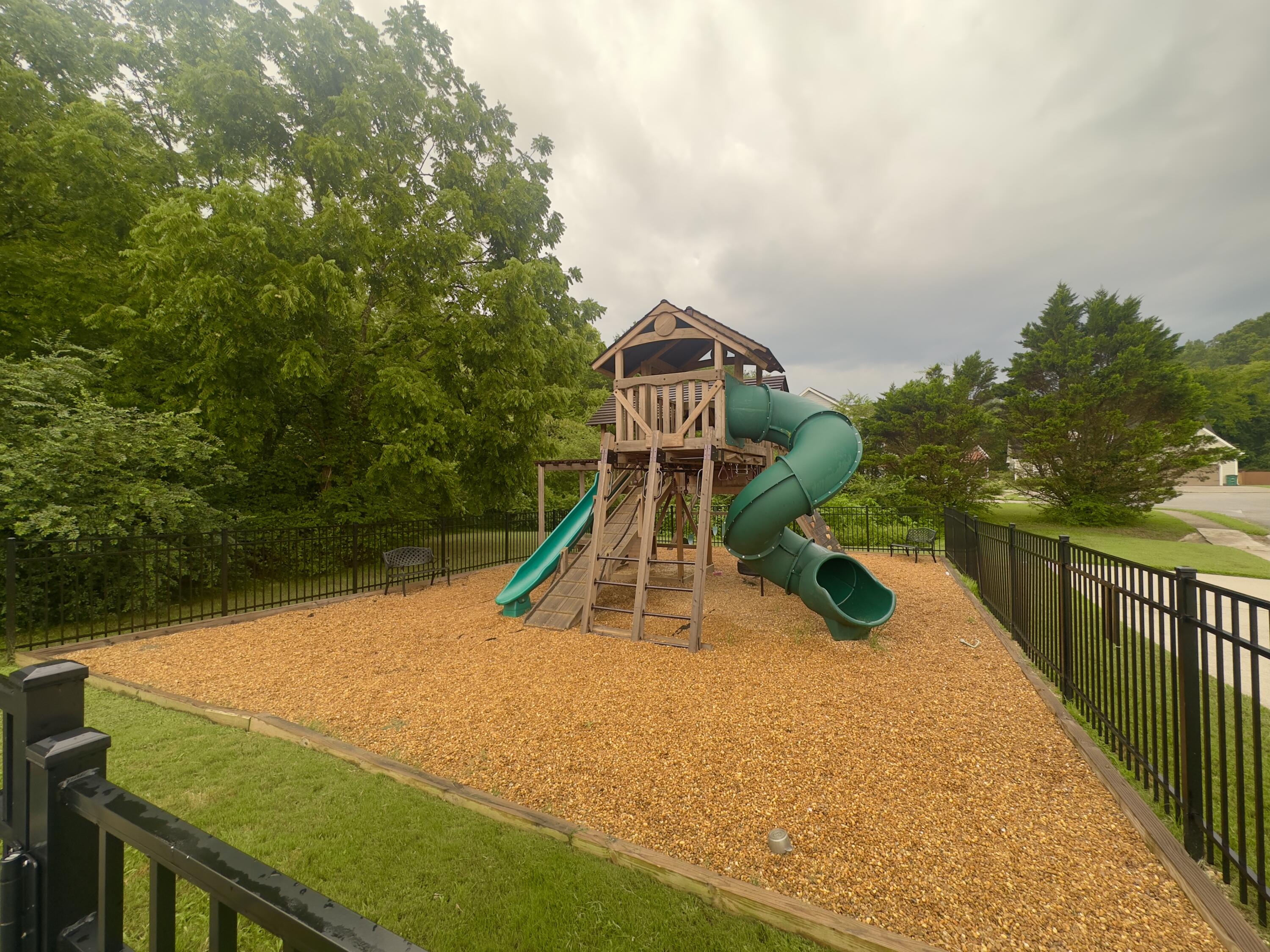 5882 Crooked Creek Drive