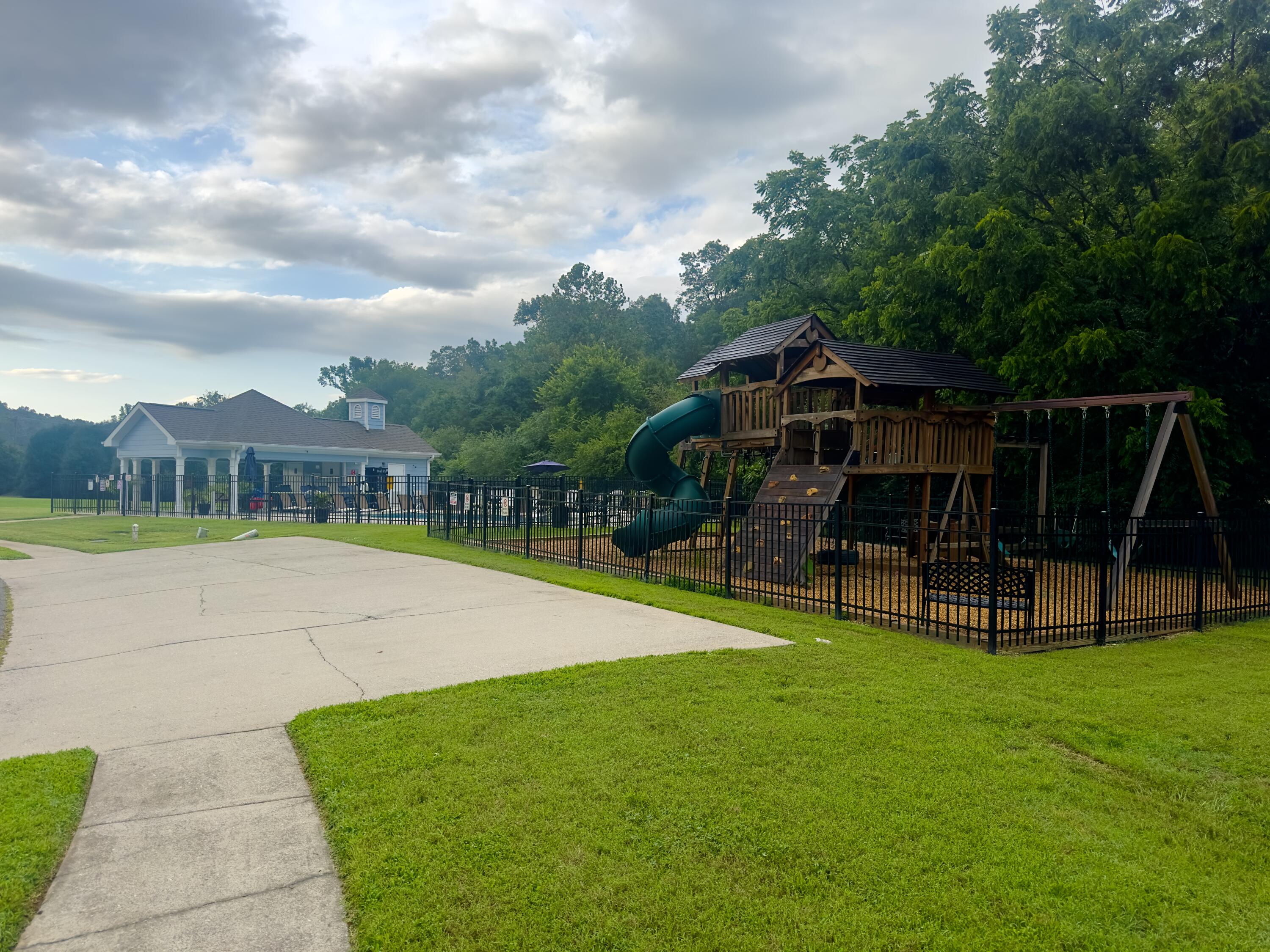 5882 Crooked Creek Drive