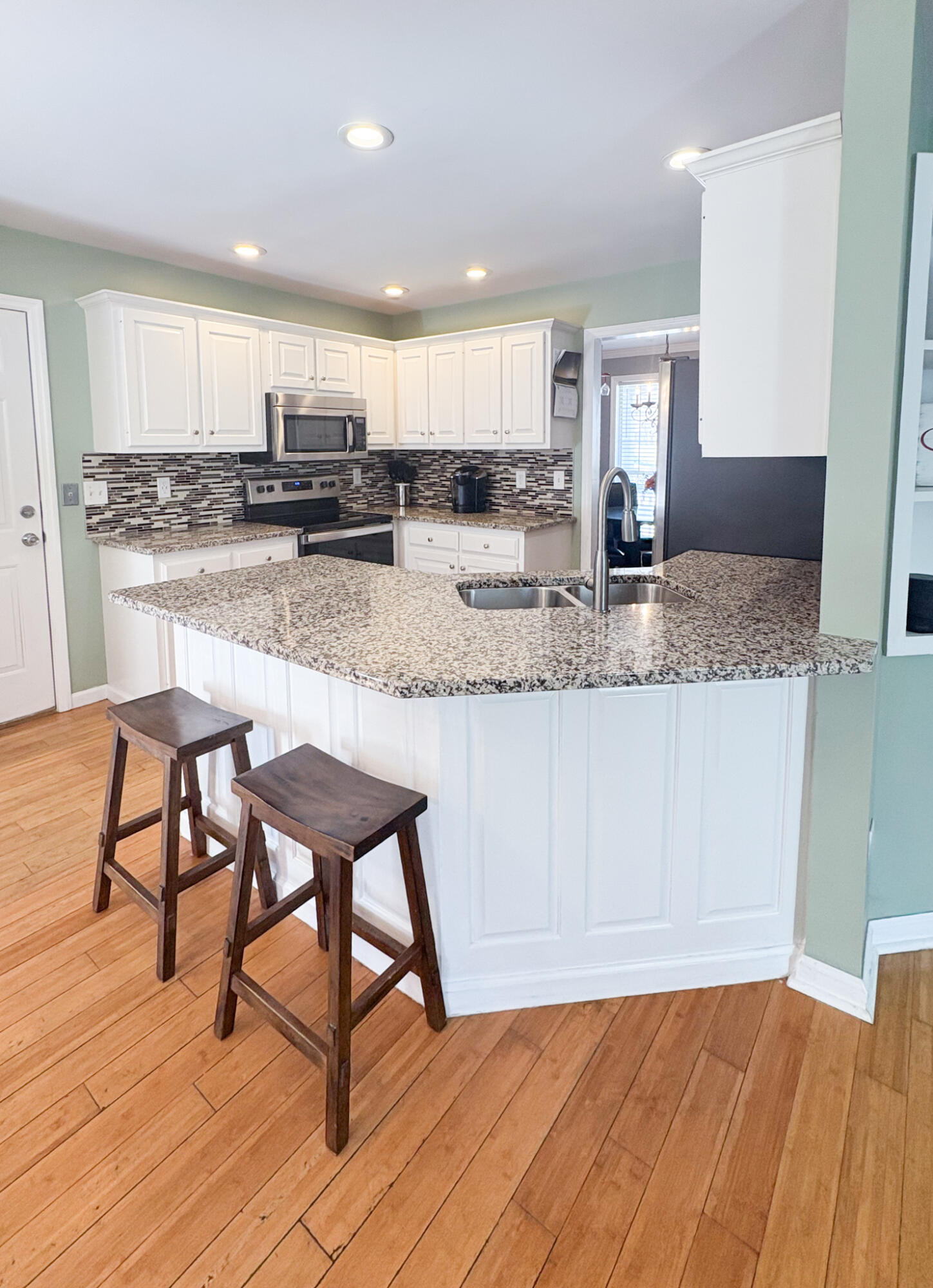 5882 Crooked Creek Drive