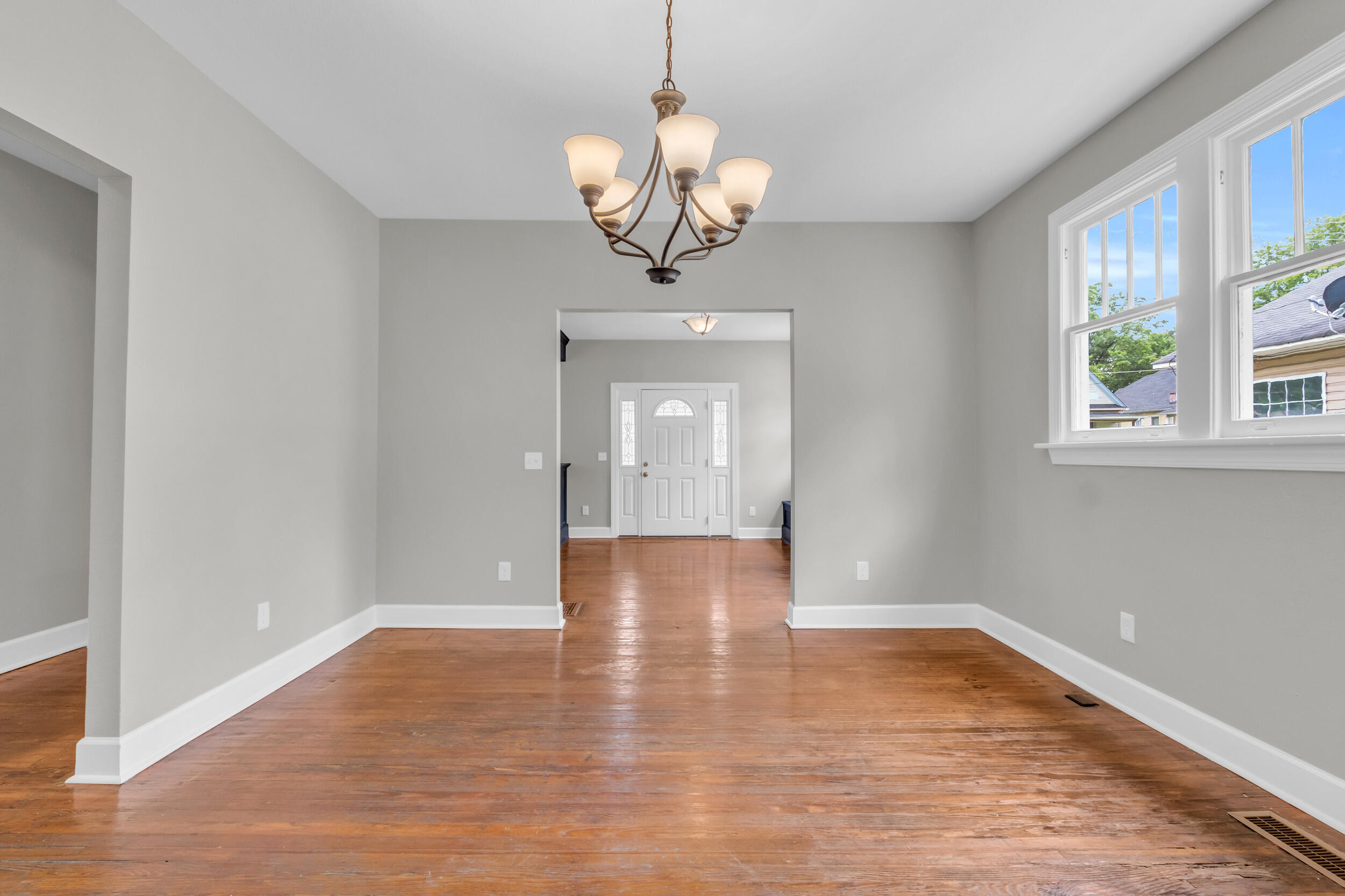 2211 Kirby Avenue