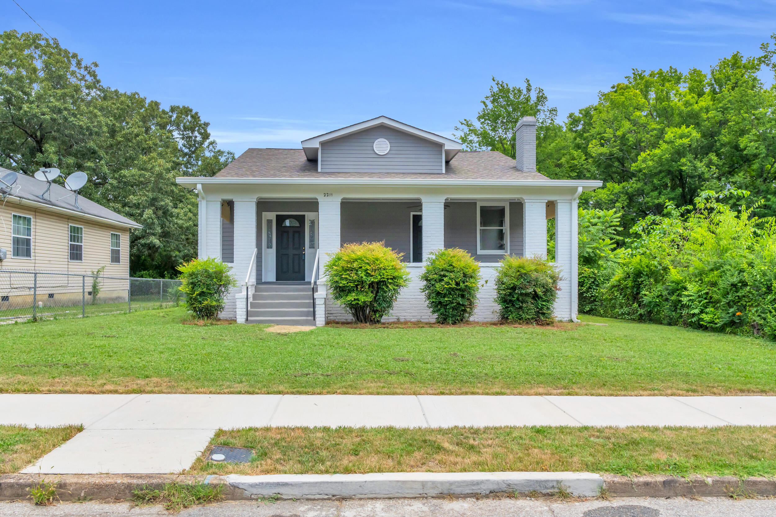 2211 Kirby Avenue